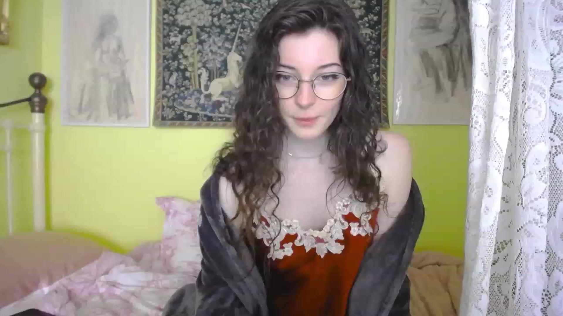 Gallery image thumbnail from viola__'s myfreecams stream on, 04/19/2023, 15:48 image 15 of 20