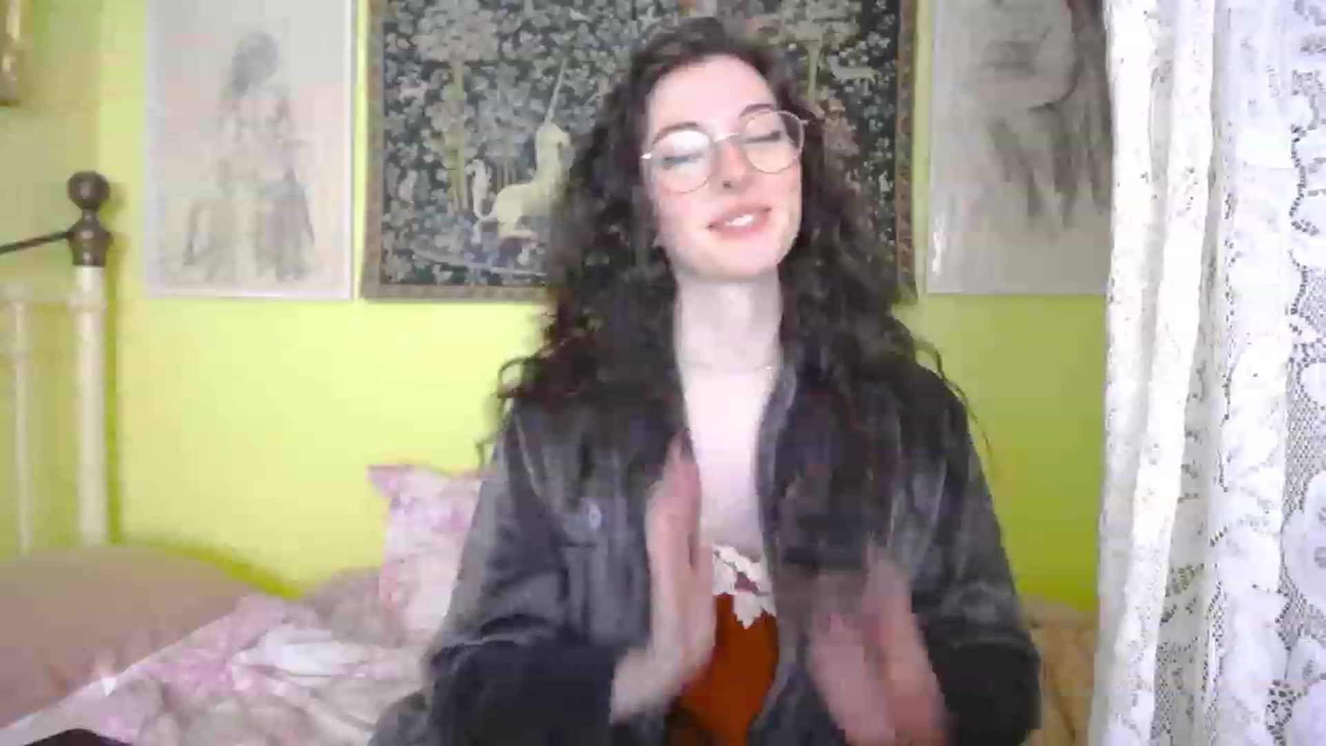 Gallery image thumbnail from viola__'s myfreecams stream on, 04/19/2023, 15:48 image 20 of 20