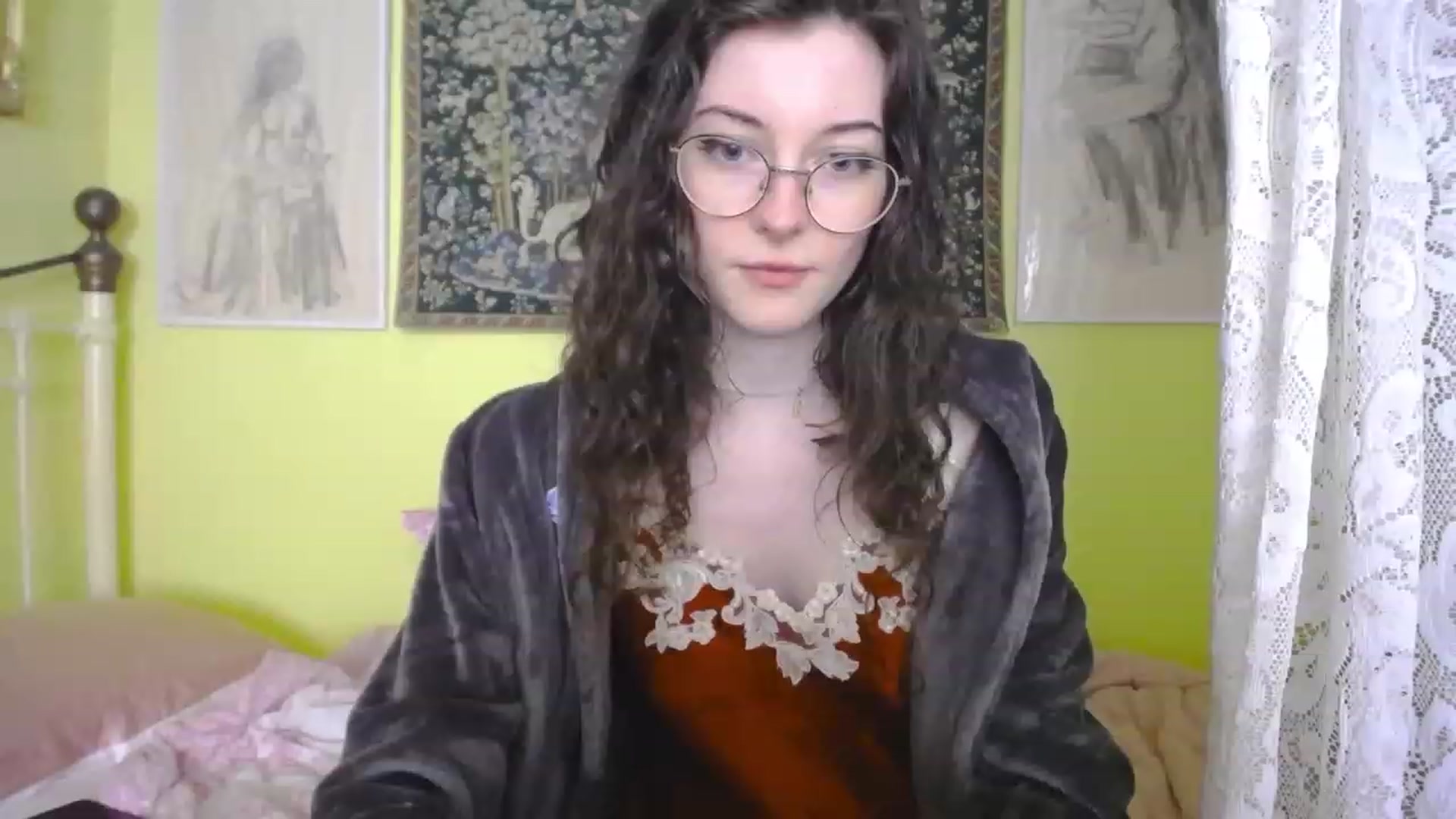 Gallery image thumbnail from viola__'s myfreecams stream on, 04/19/2023, 15:48 image 18 of 20