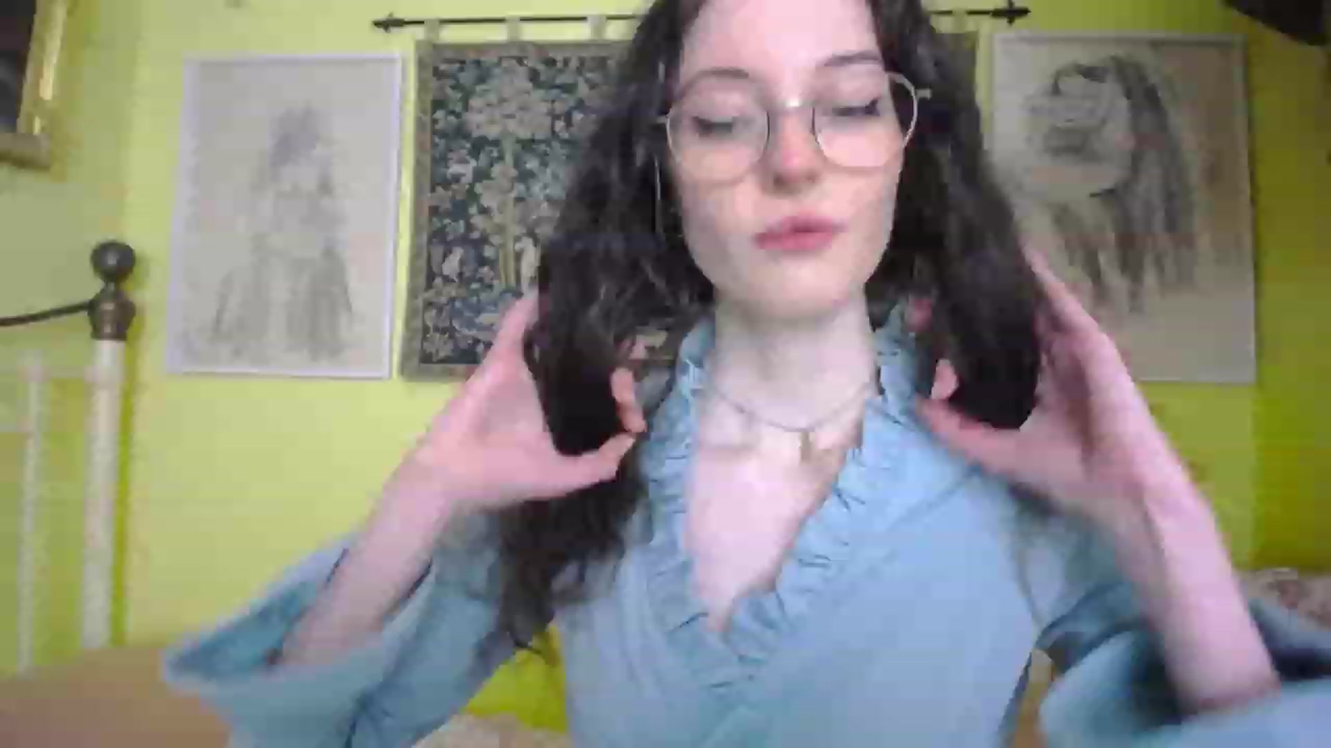 Gallery image thumbnail from viola__'s myfreecams stream on, 04/20/2023, 17:00 image 1 of 20