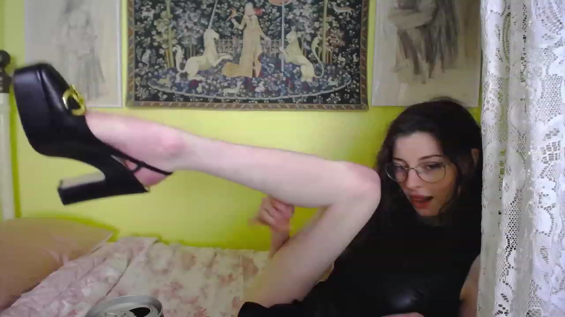 Gallery image thumbnail from viola__'s myfreecams stream on, 04/20/2023, 17:00 image 14 of 20