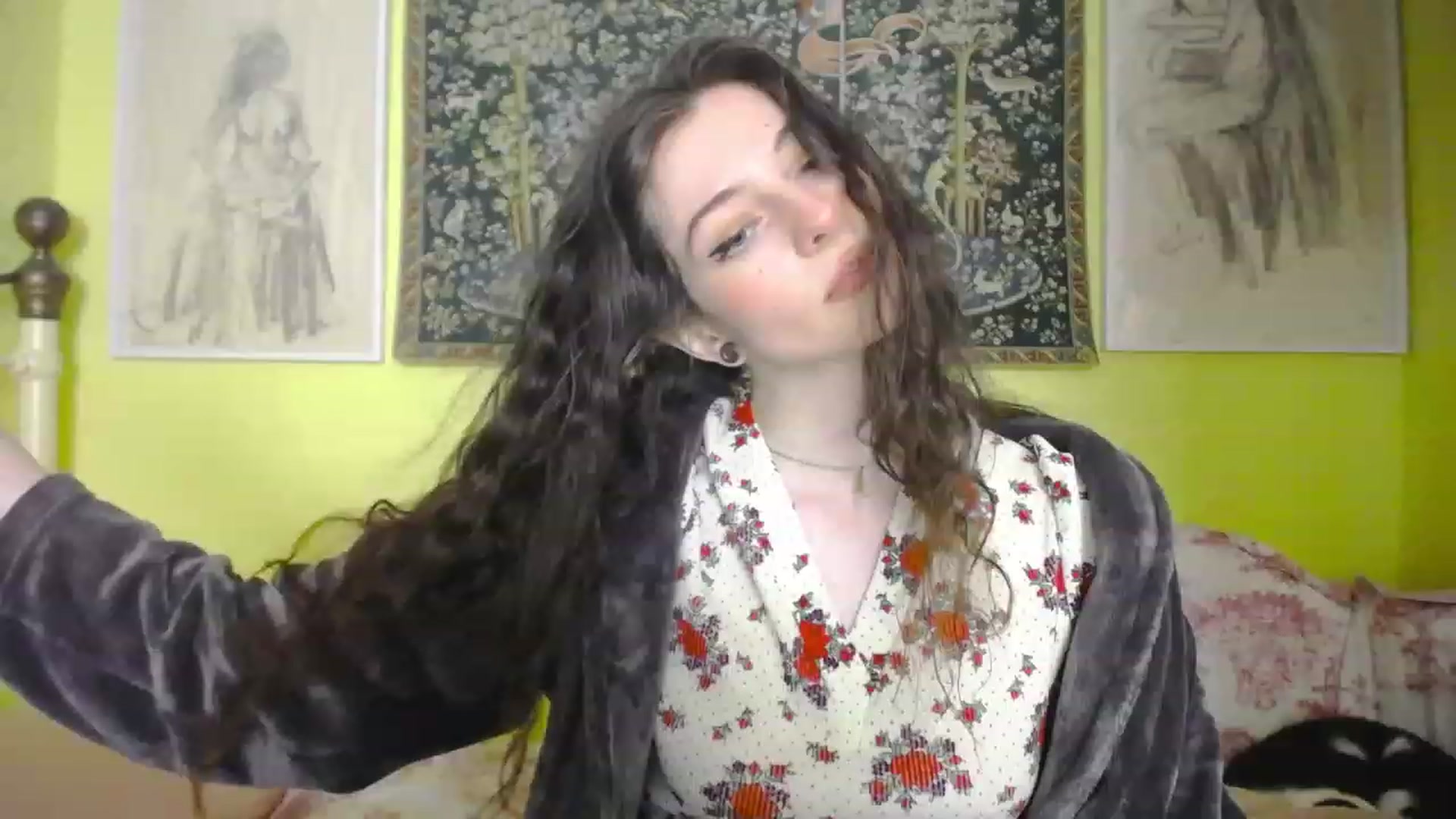 Gallery image thumbnail from viola__'s myfreecams stream on, 04/21/2023, 15:41 image 3 of 20
