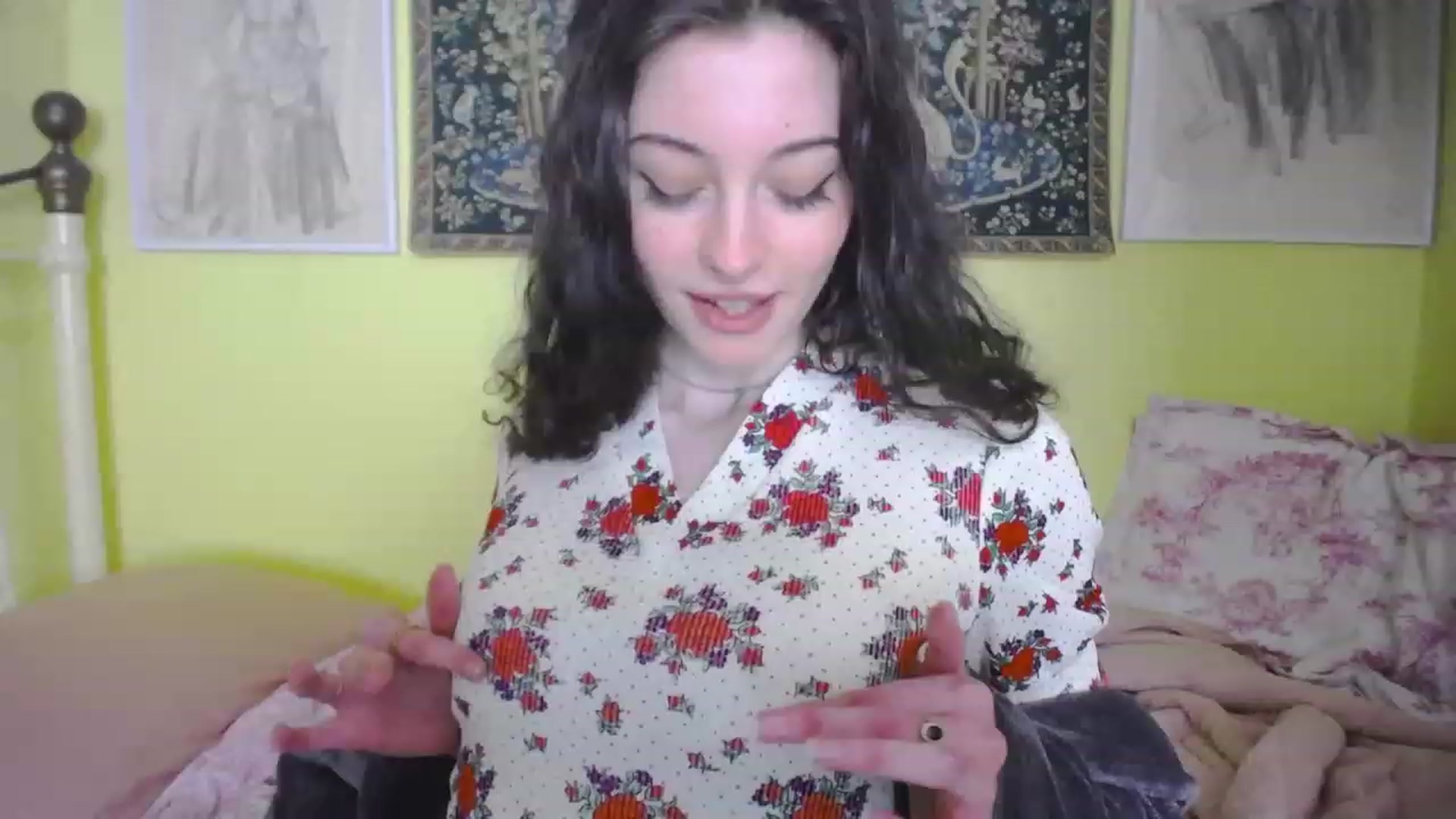 Gallery image thumbnail from viola__'s myfreecams stream on, 04/21/2023, 15:41 image 14 of 20