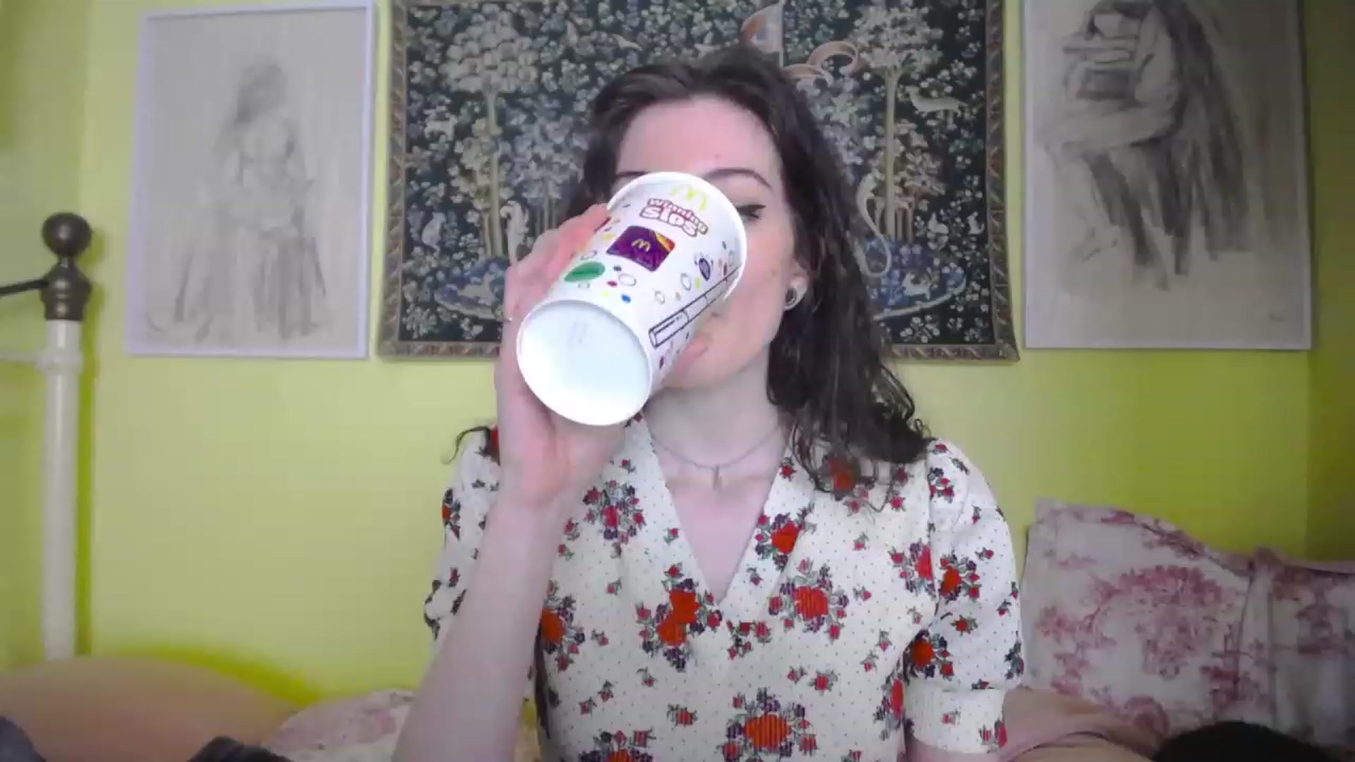 Gallery image thumbnail from viola__'s myfreecams stream on, 04/21/2023, 15:41 image 8 of 20