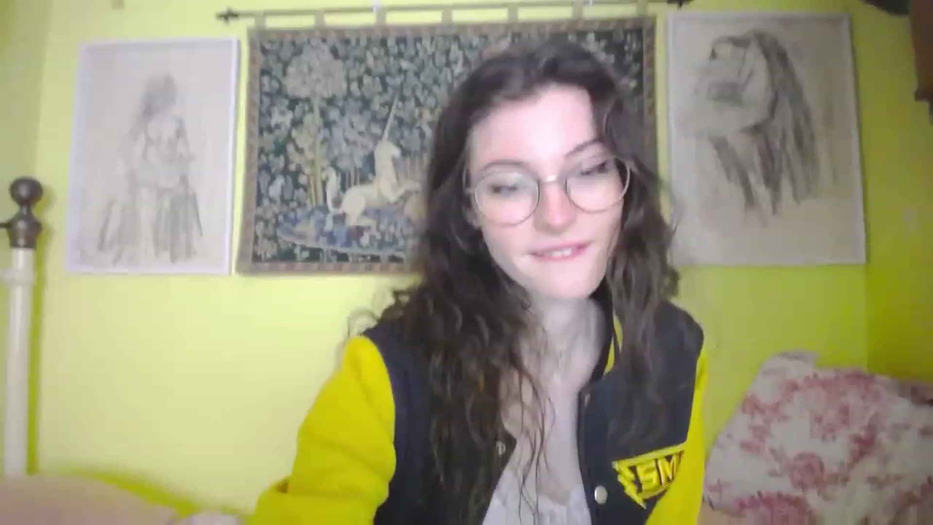 Gallery image thumbnail from viola__'s myfreecams stream on, 04/26/2023, 15:17 image 14 of 20