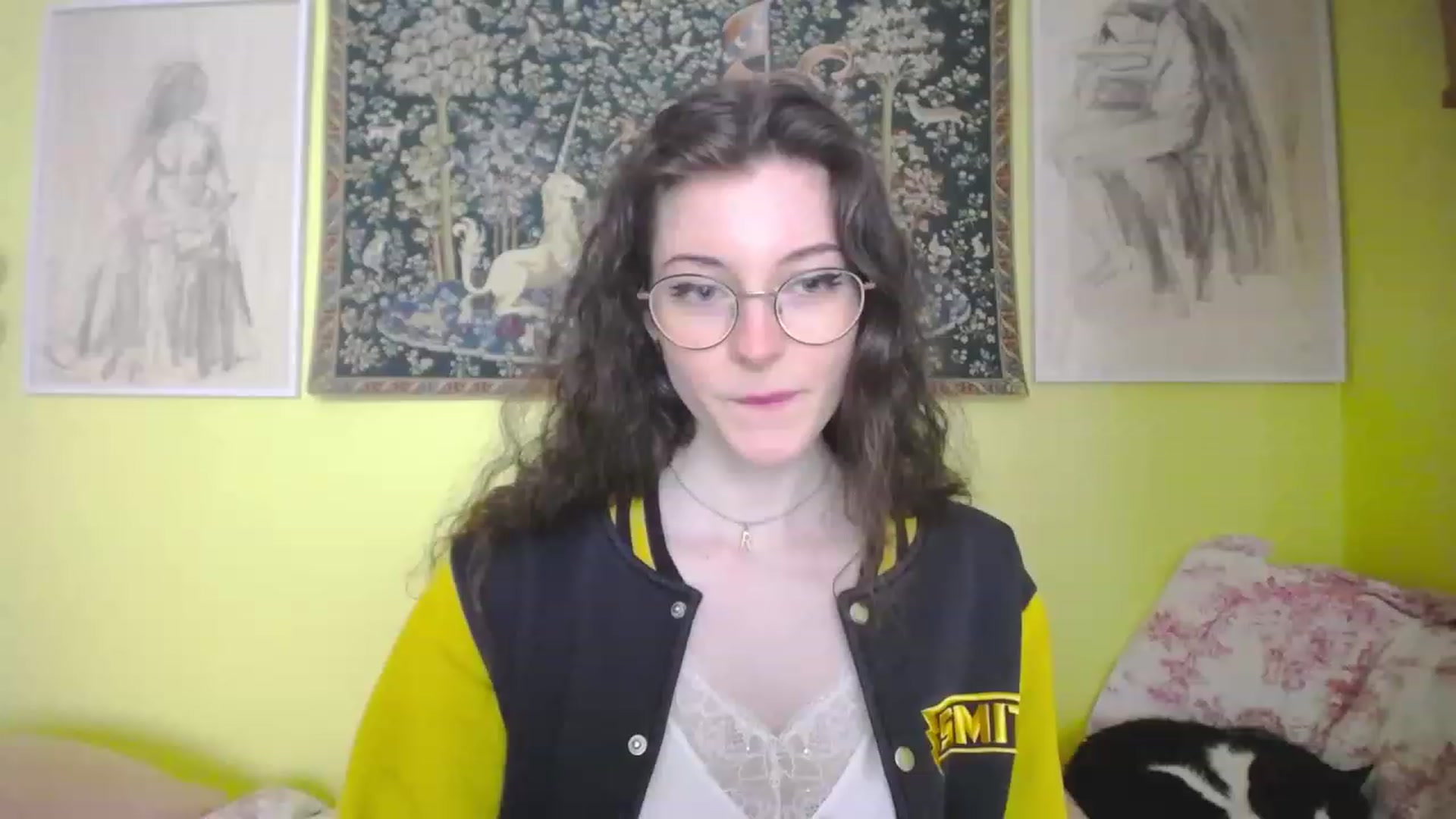 Gallery image thumbnail from viola__'s myfreecams stream on, 04/26/2023, 15:17 image 9 of 20