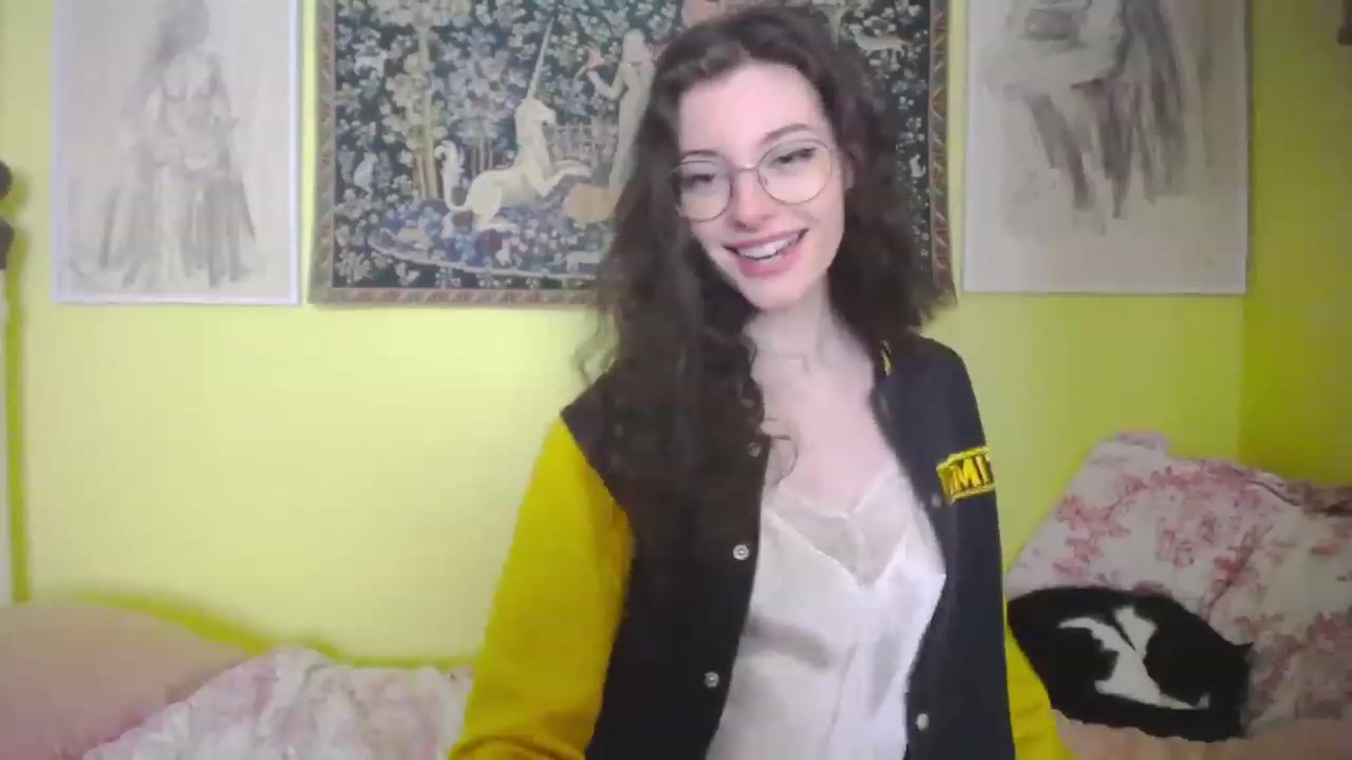 Gallery image thumbnail from viola__'s myfreecams stream on, 04/26/2023, 15:17 image 6 of 20