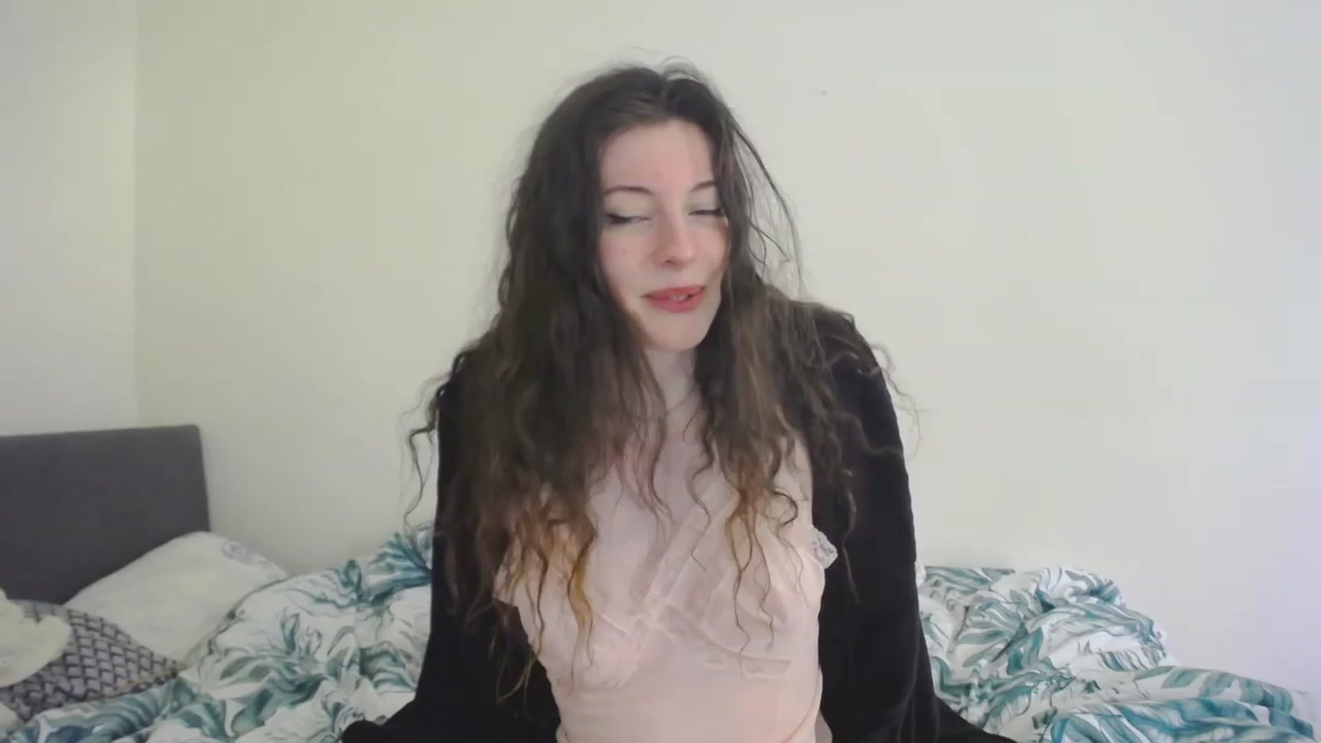 Gallery image thumbnail from viola__'s myfreecams stream on, 04/27/2023, 14:52 image 5 of 20