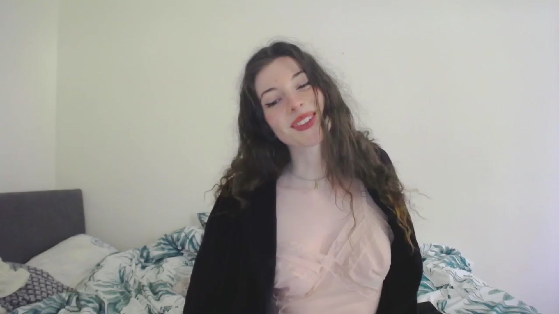 Gallery image thumbnail from viola__'s myfreecams stream on, 04/27/2023, 14:52 image 2 of 20