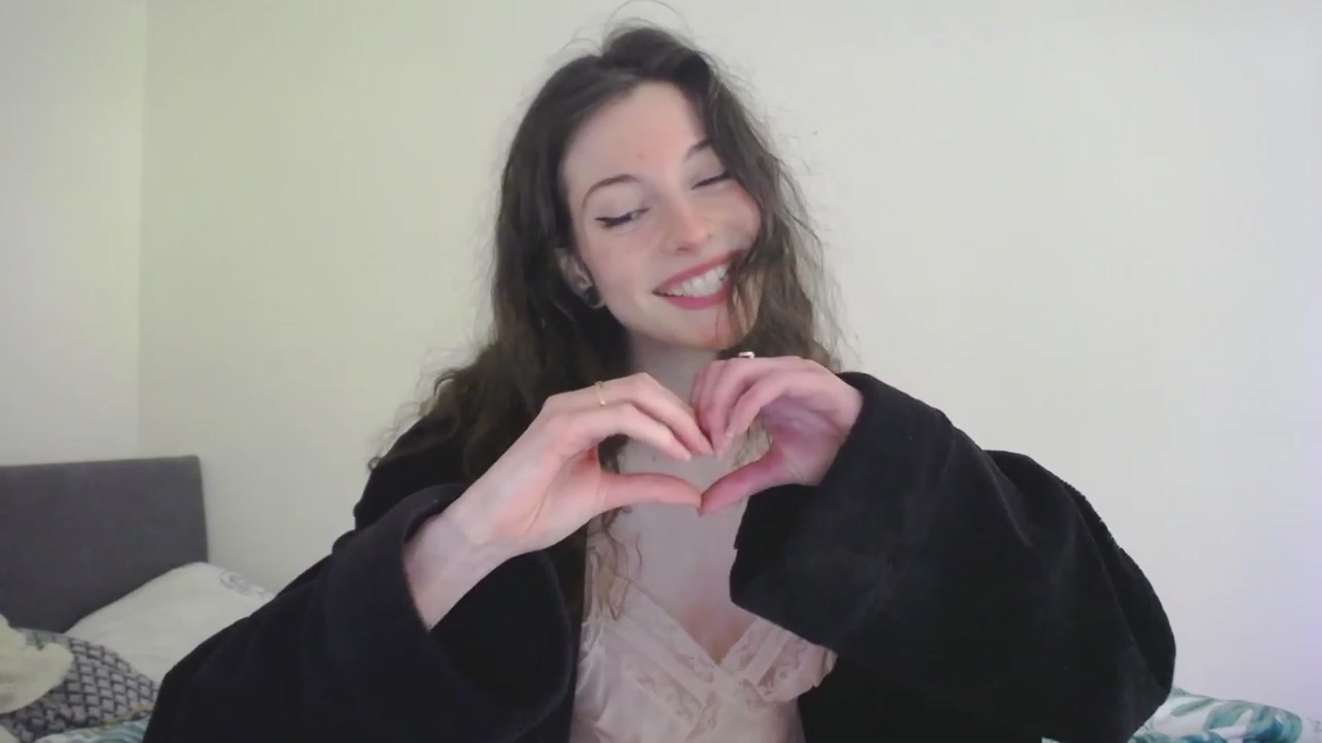 Gallery image thumbnail from viola__'s myfreecams stream on, 04/27/2023, 14:52 image 11 of 20