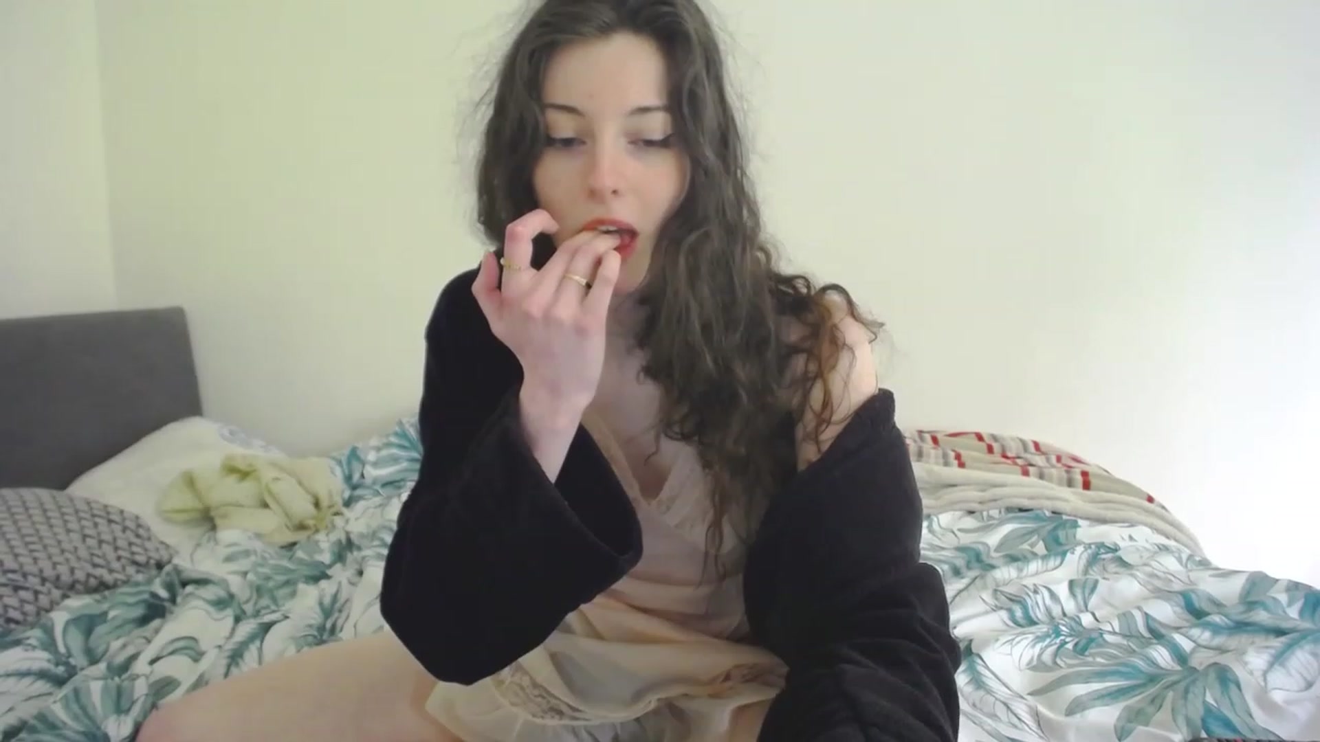 Gallery image thumbnail from viola__'s myfreecams stream on, 04/27/2023, 17:17 image 10 of 20