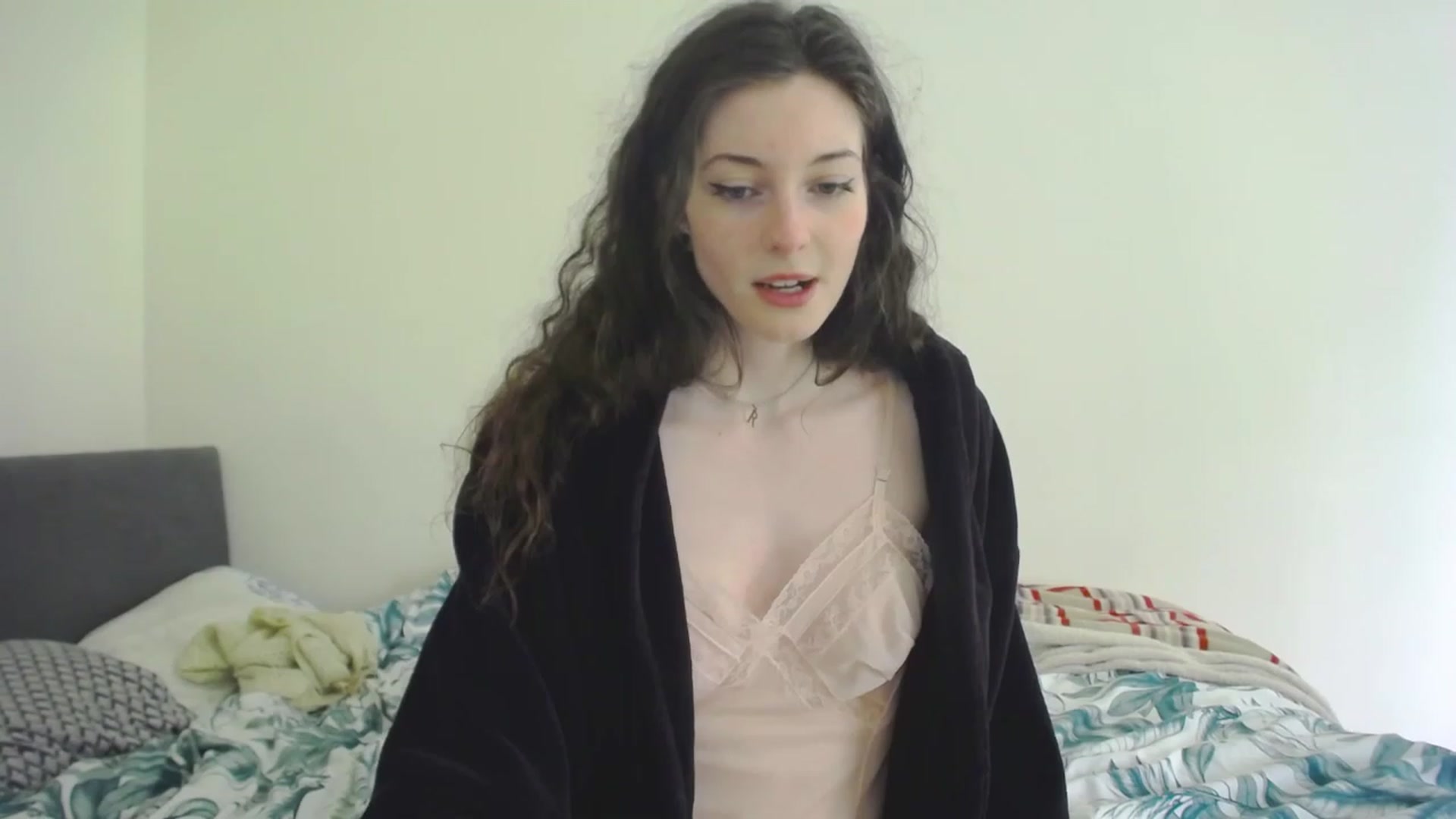 Gallery image thumbnail from viola__'s myfreecams stream on, 04/27/2023, 17:17 image 5 of 20