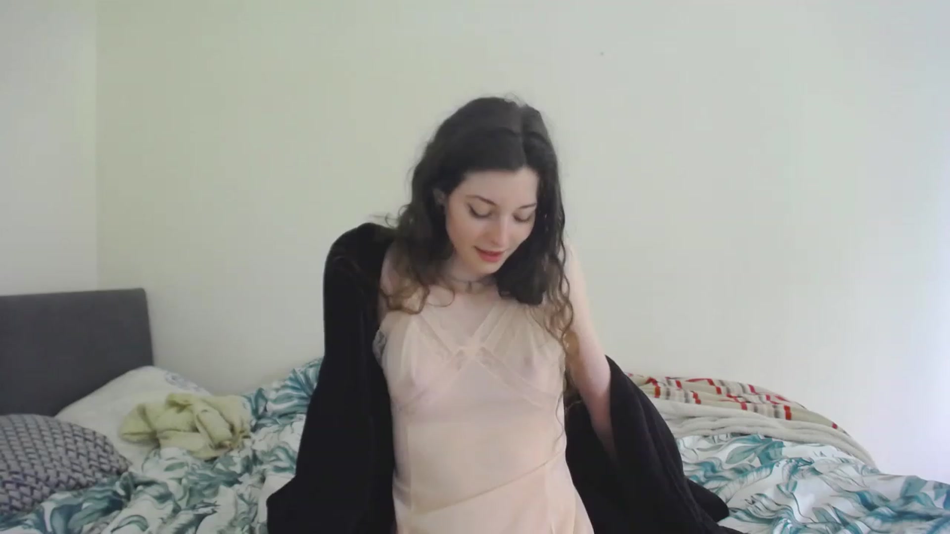 Gallery image thumbnail from viola__'s myfreecams stream on, 04/27/2023, 17:17 image 9 of 20