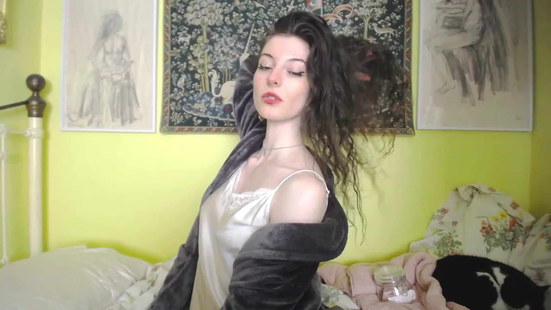 Gallery image thumbnail from viola__'s myfreecams stream on, 05/03/2023, 14:56 image 6 of 20