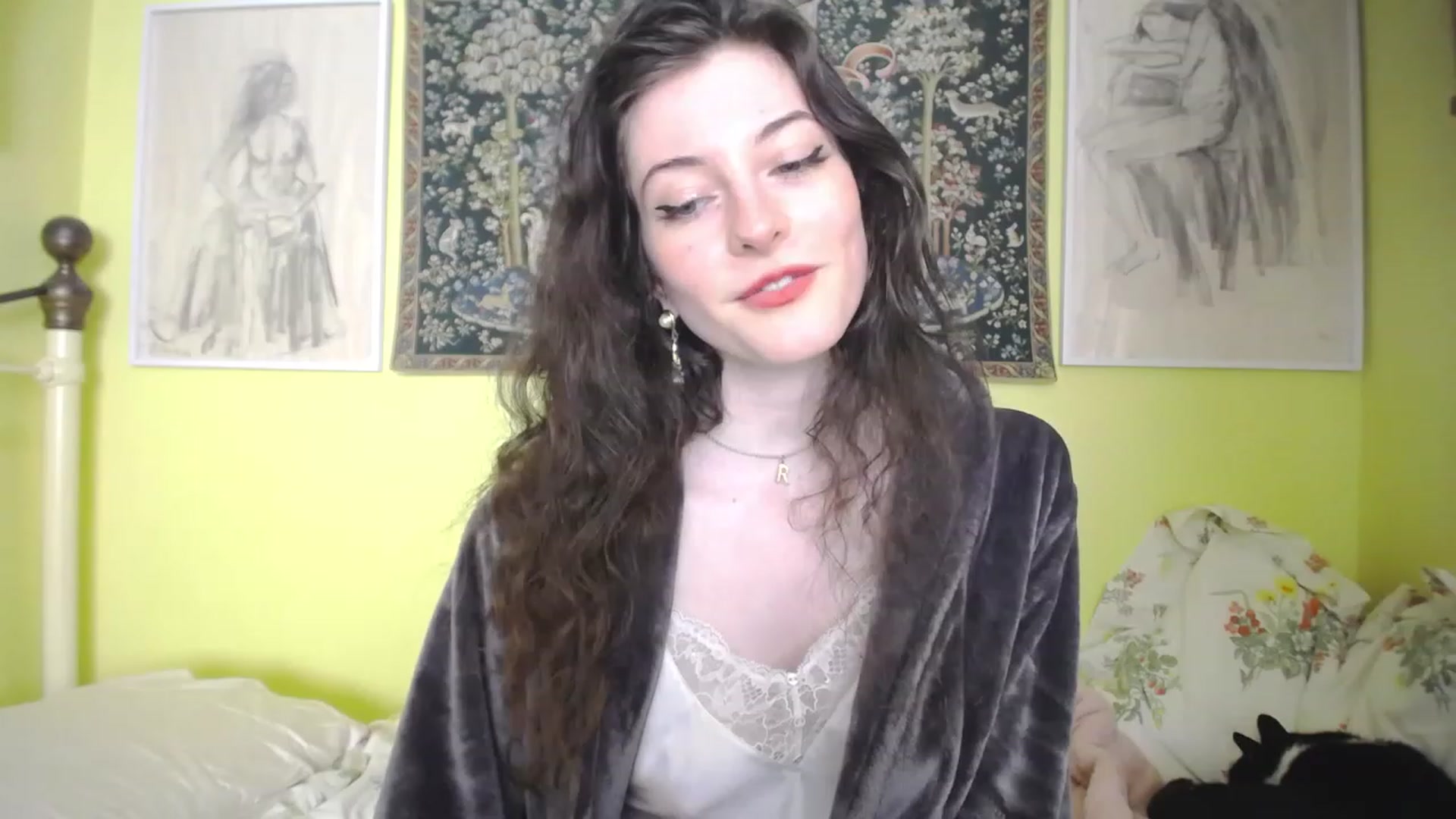 Gallery image thumbnail from viola__'s myfreecams stream on, 05/03/2023, 14:56 image 15 of 20