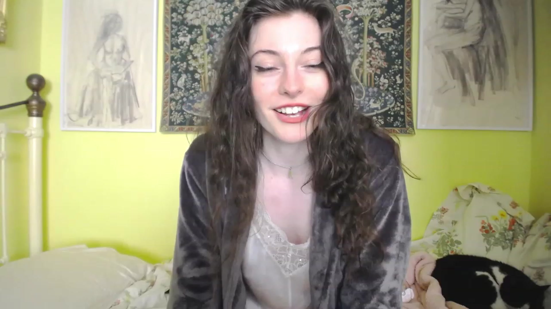 Gallery image thumbnail from viola__'s myfreecams stream on, 05/03/2023, 14:56 image 7 of 20
