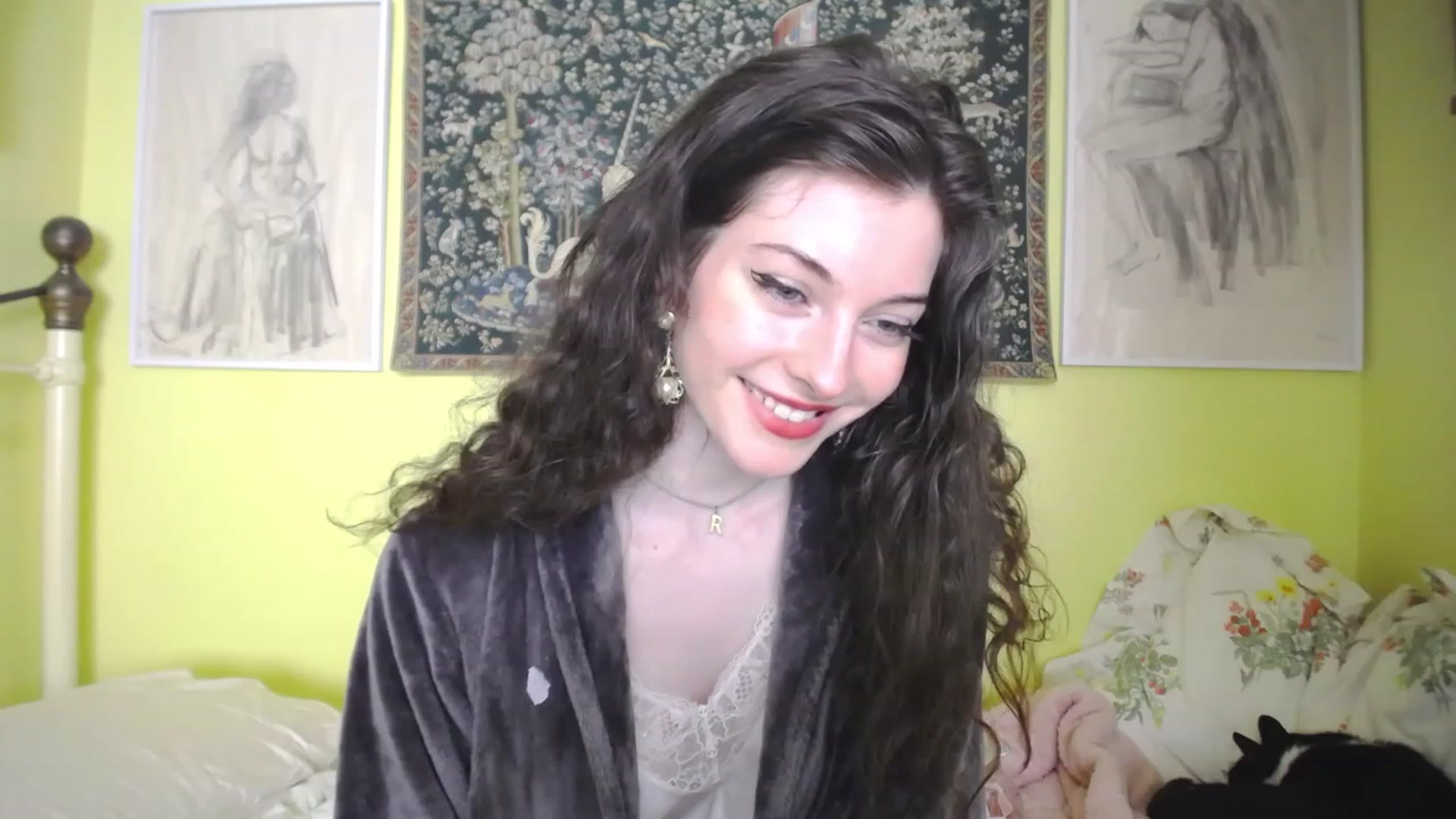 Gallery image thumbnail from viola__'s myfreecams stream on, 05/03/2023, 14:56 image 16 of 20