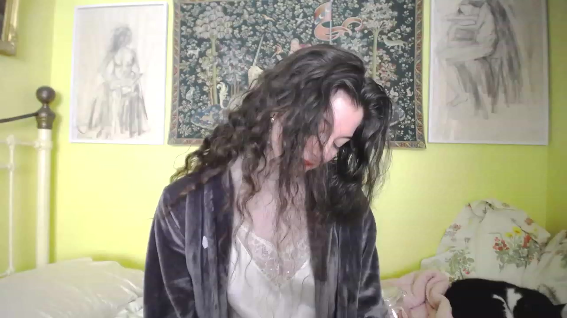 Gallery image thumbnail from viola__'s myfreecams stream on, 05/03/2023, 14:56 image 11 of 20