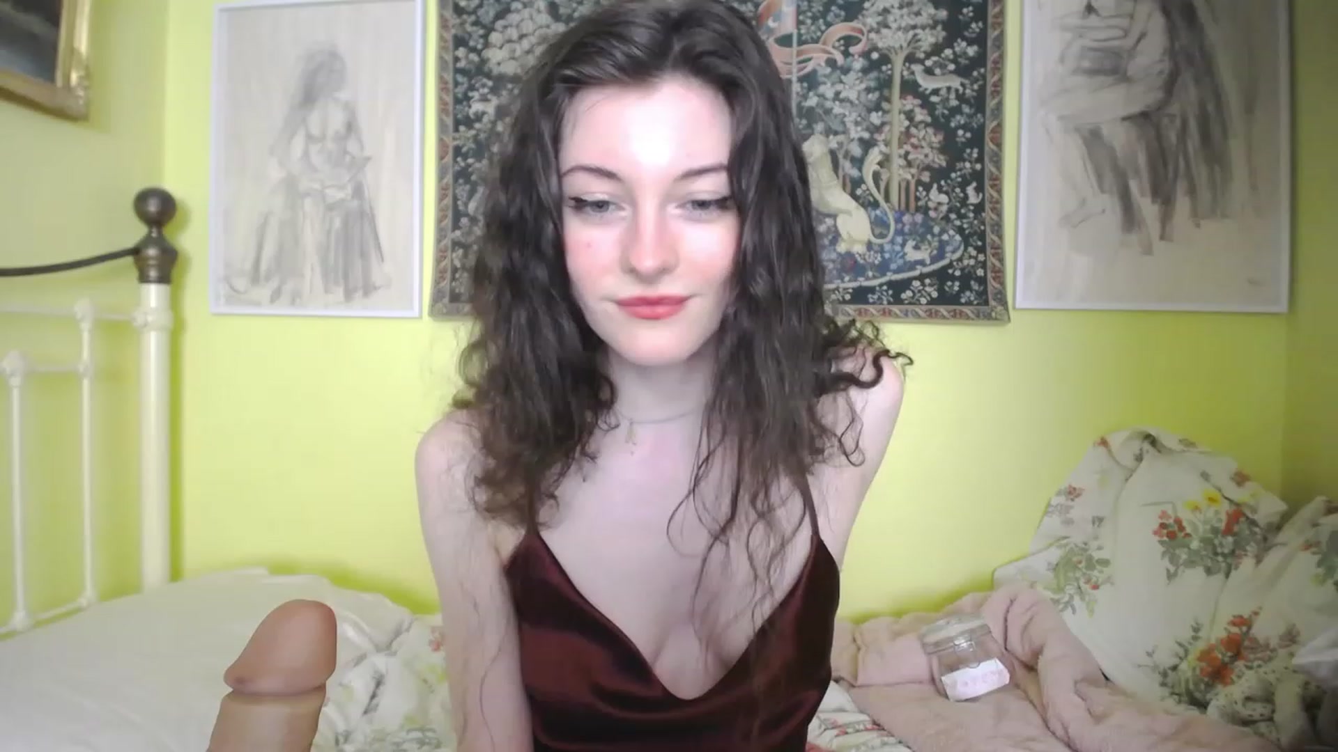 Gallery image thumbnail from viola__'s myfreecams stream on, 05/03/2023, 15:49 image 17 of 20