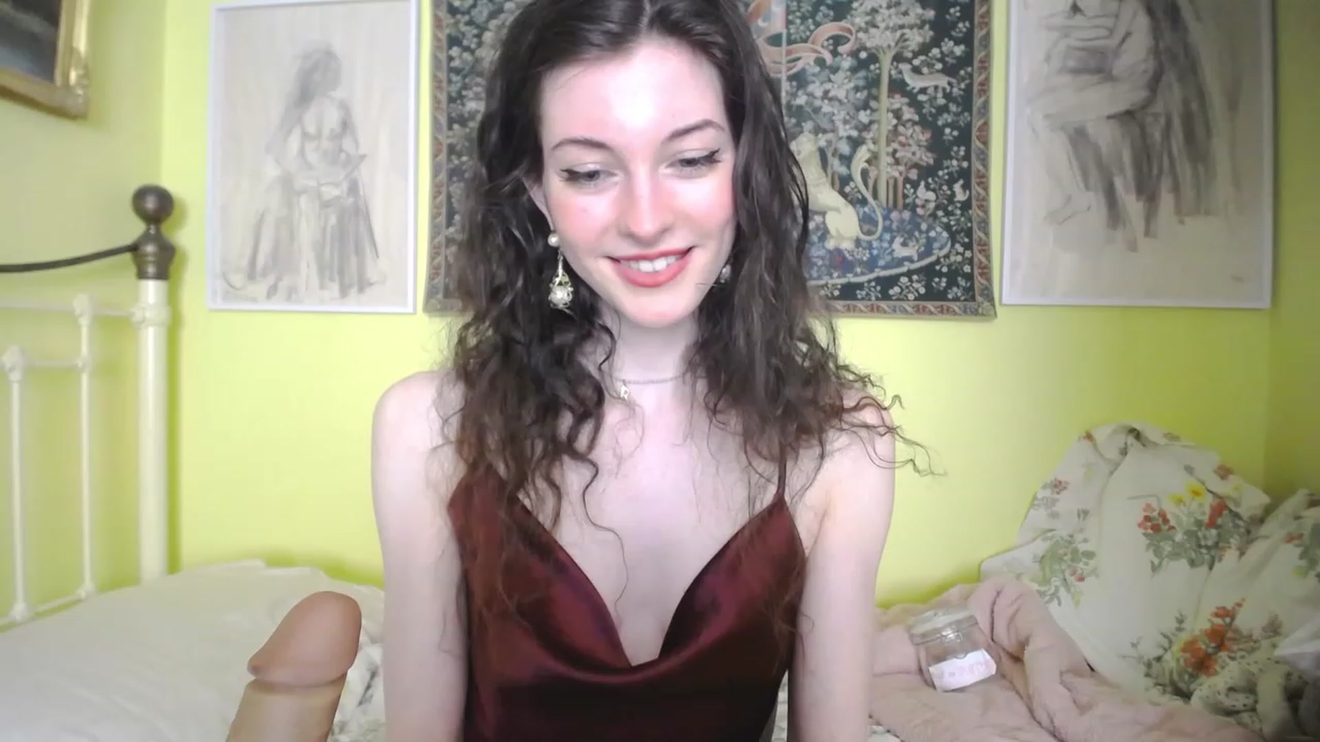 Gallery image thumbnail from viola__'s myfreecams stream on, 05/03/2023, 15:49 image 19 of 20