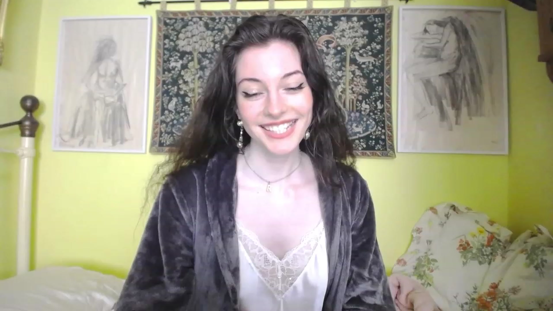 Gallery image thumbnail from viola__'s myfreecams stream on, 05/03/2023, 17:10 image 20 of 20