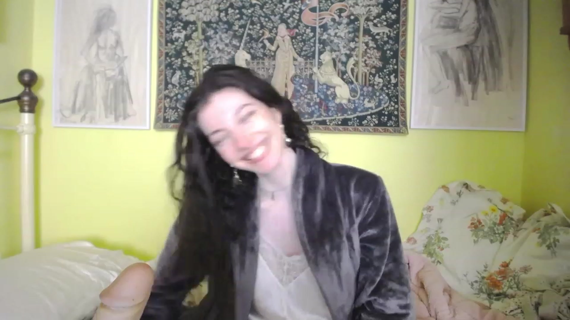 Gallery image thumbnail from viola__'s myfreecams stream on, 05/03/2023, 17:10 image 8 of 20