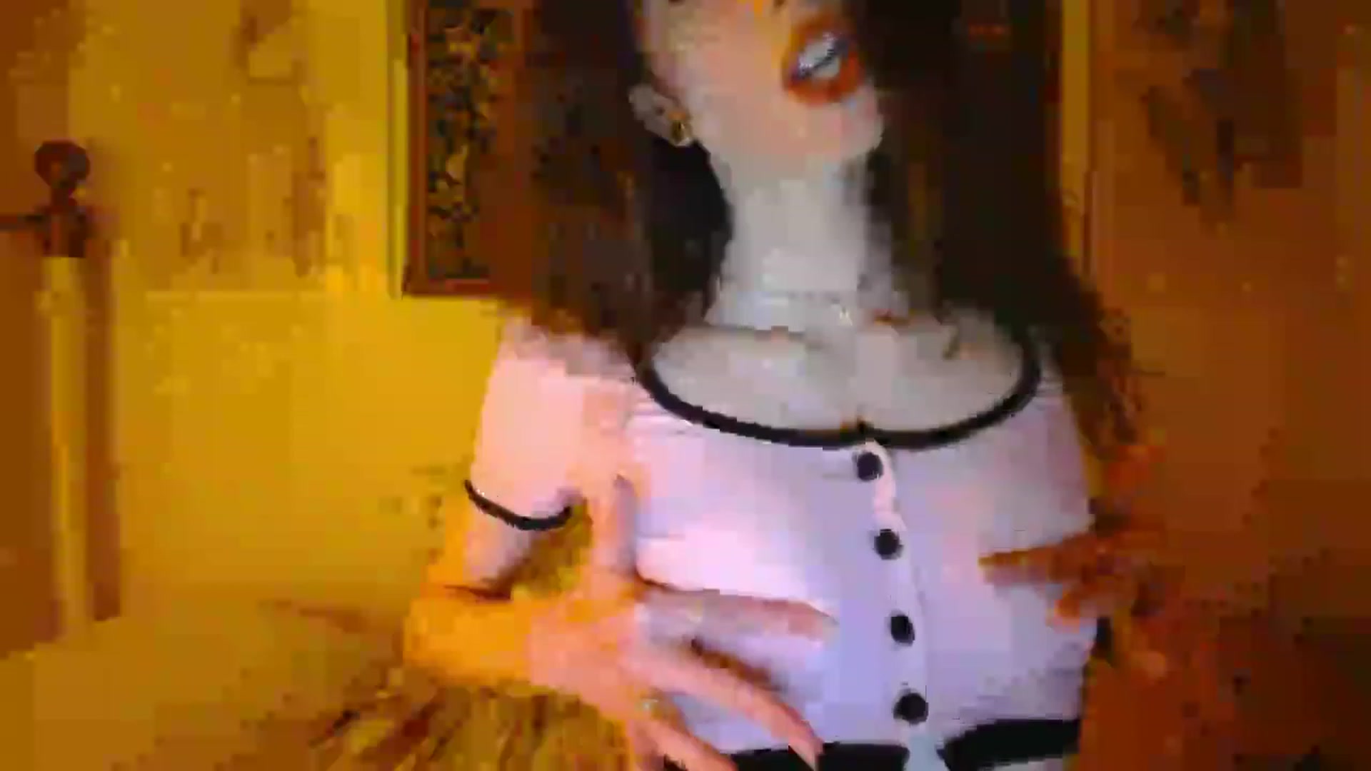 Gallery image thumbnail from viola__'s myfreecams stream on, 05/04/2023, 20:54 image 9 of 20