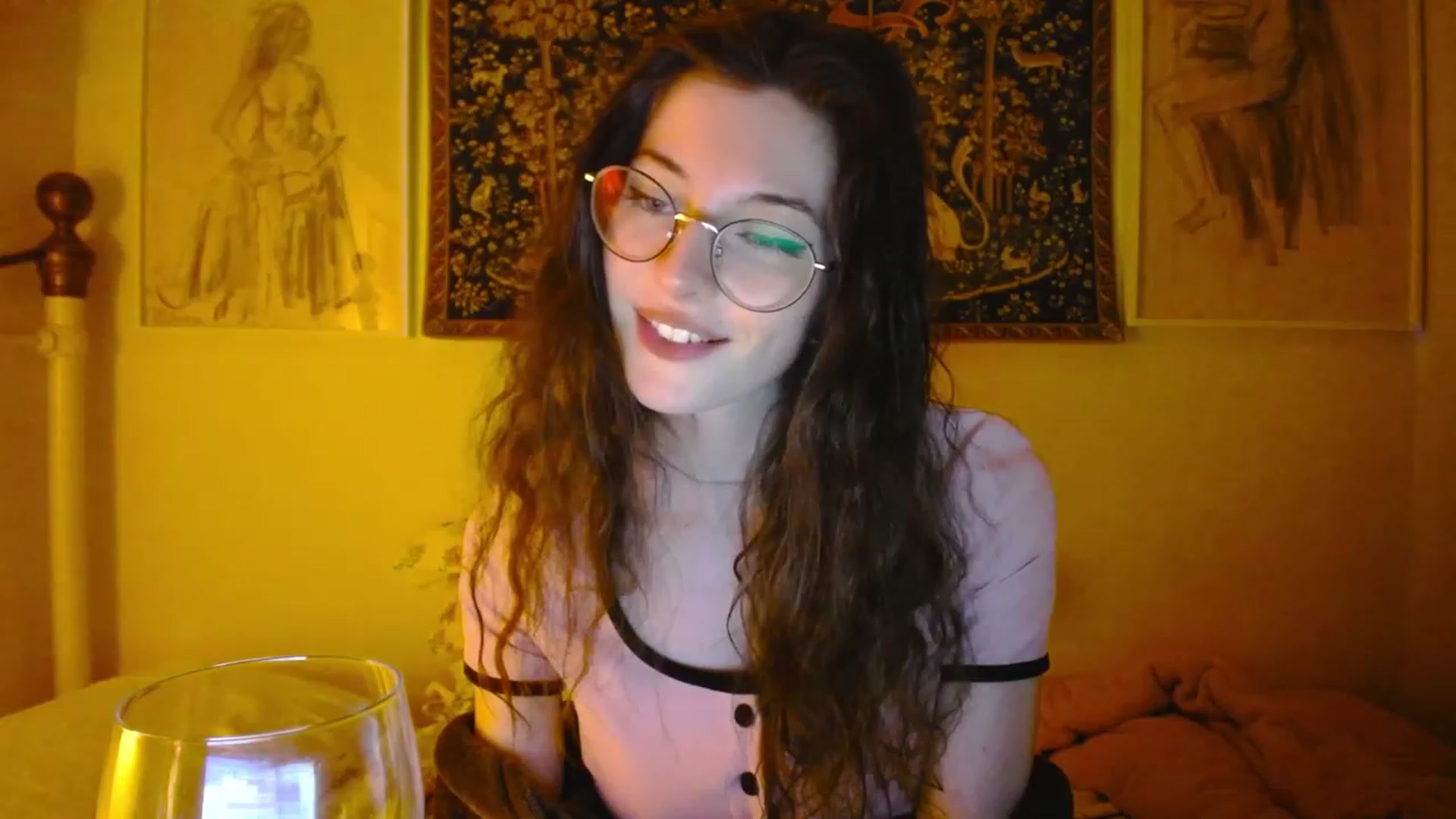 Gallery image thumbnail from viola__'s myfreecams stream on, 05/04/2023, 20:54 image 15 of 20