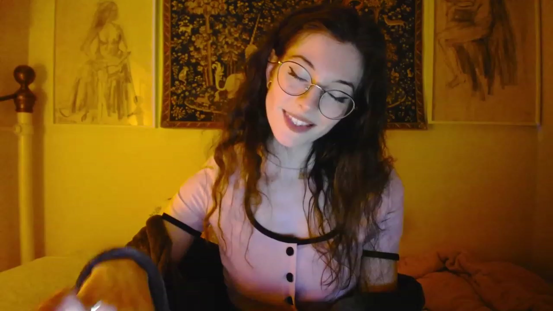 Gallery image thumbnail from viola__'s myfreecams stream on, 05/04/2023, 20:54 image 16 of 20