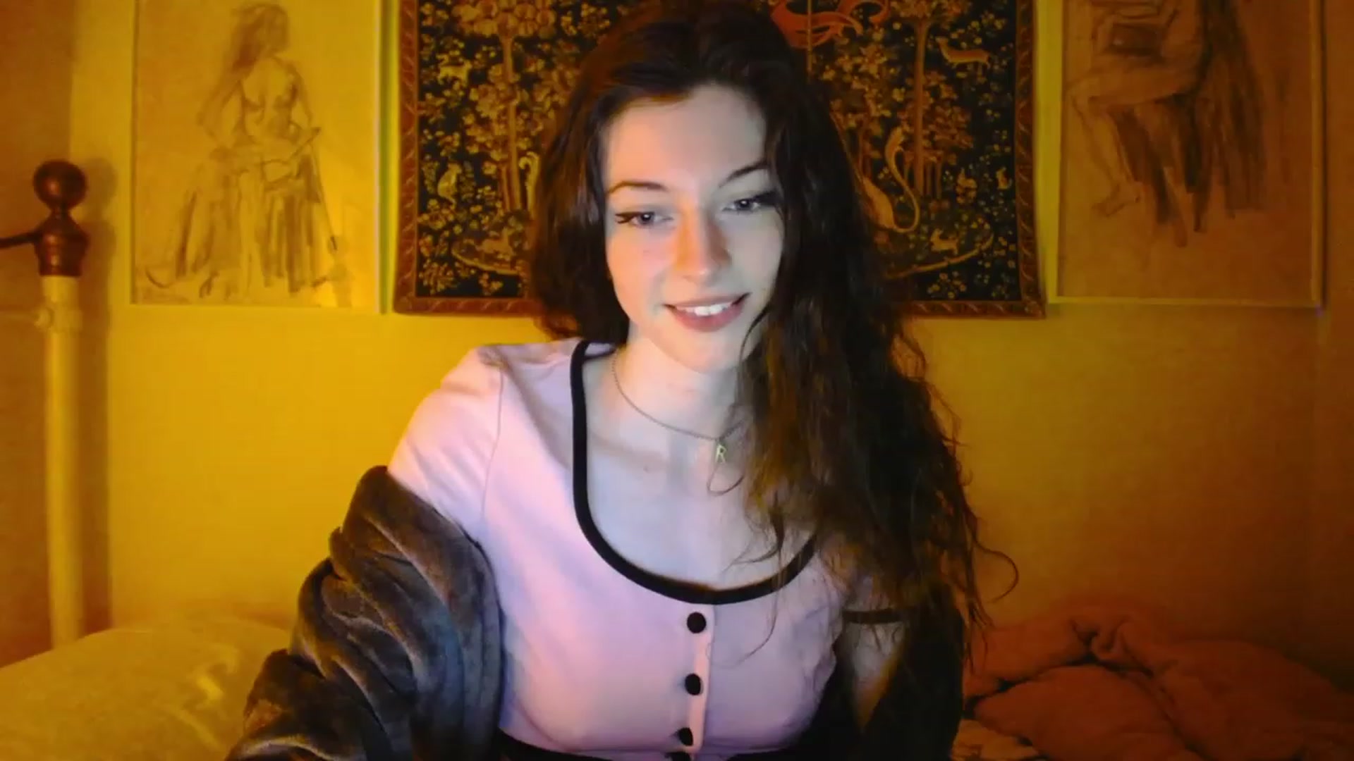 Gallery image thumbnail from viola__'s myfreecams stream on, 05/04/2023, 20:54 image 12 of 20