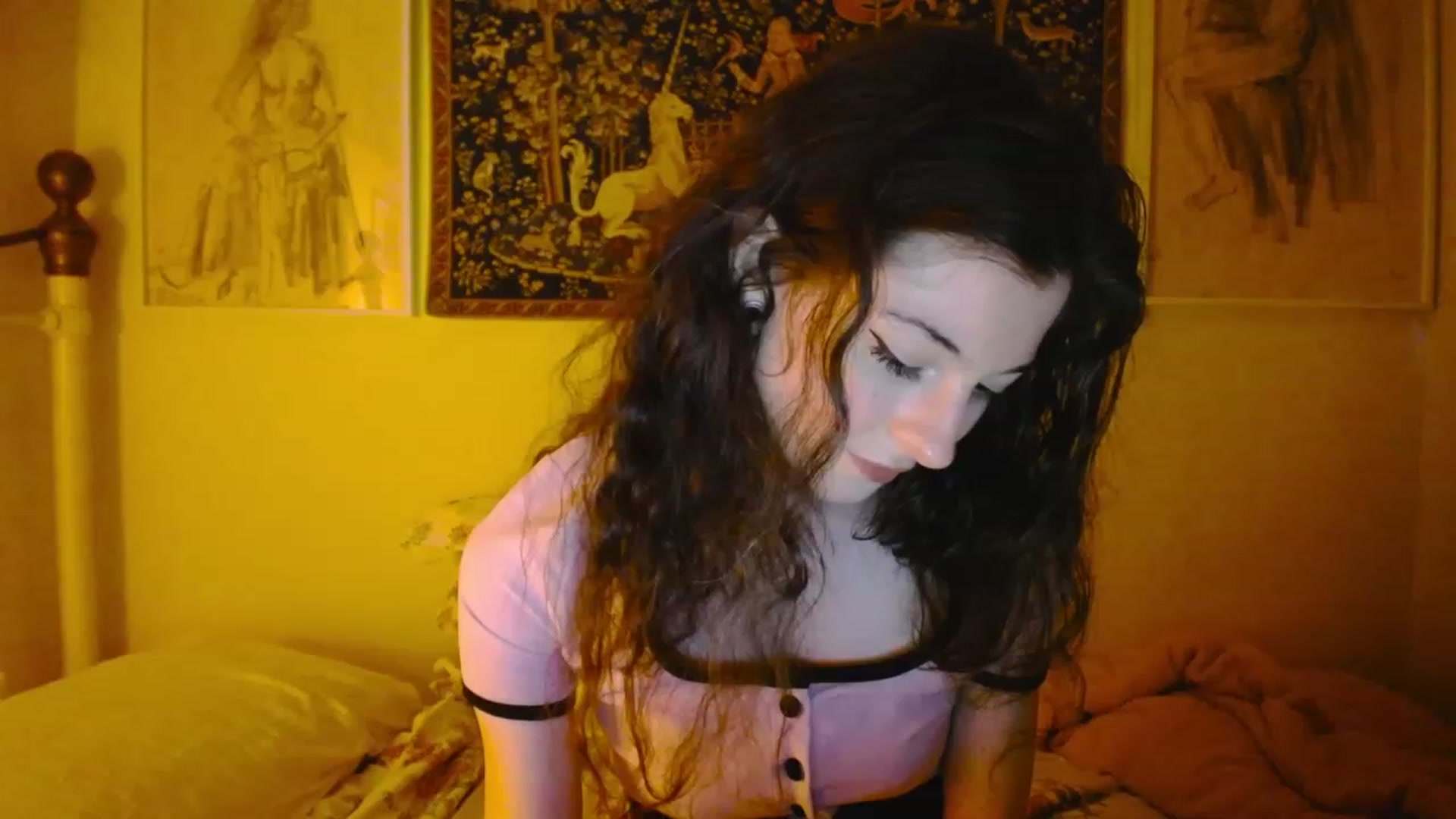 Gallery image thumbnail from viola__'s myfreecams stream on, 05/04/2023, 20:54 image 11 of 20