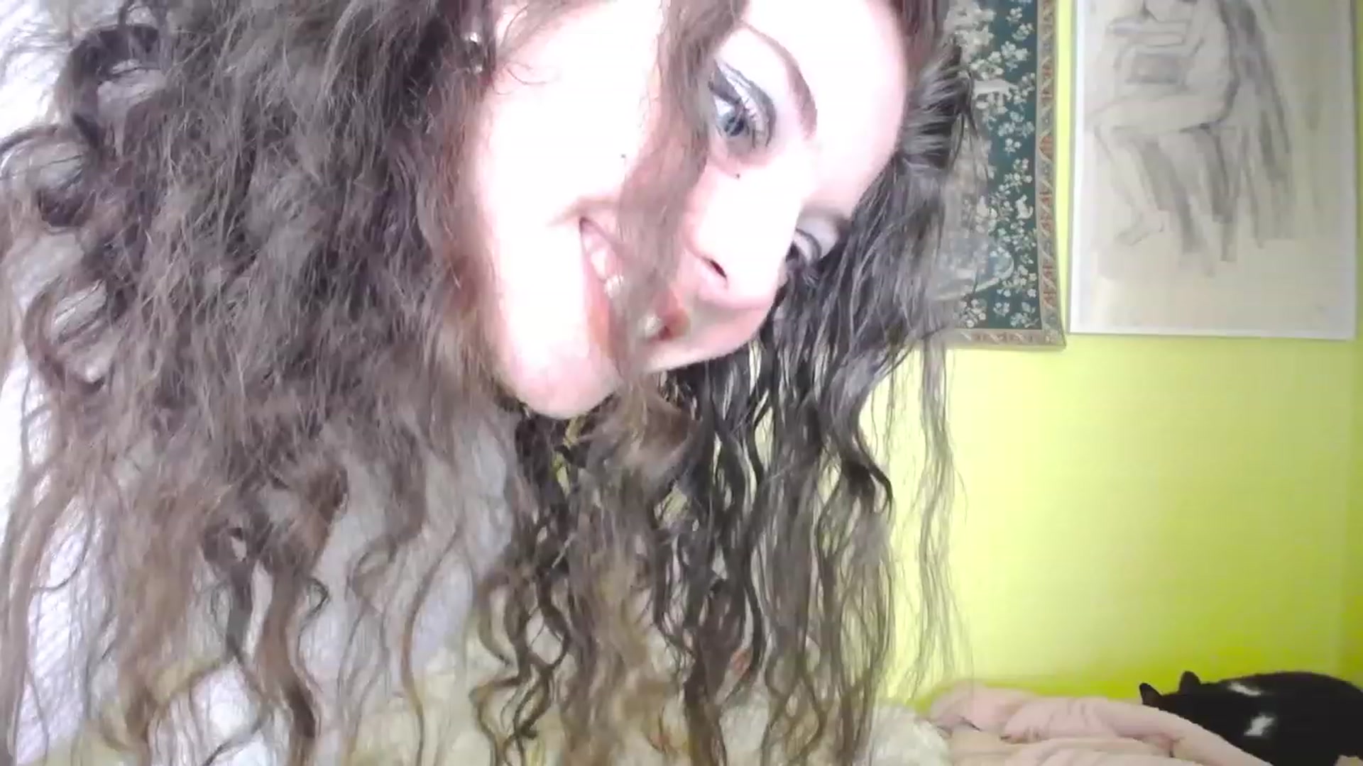 Gallery image thumbnail from viola__'s myfreecams stream on, 05/05/2023, 13:09 image 5 of 20