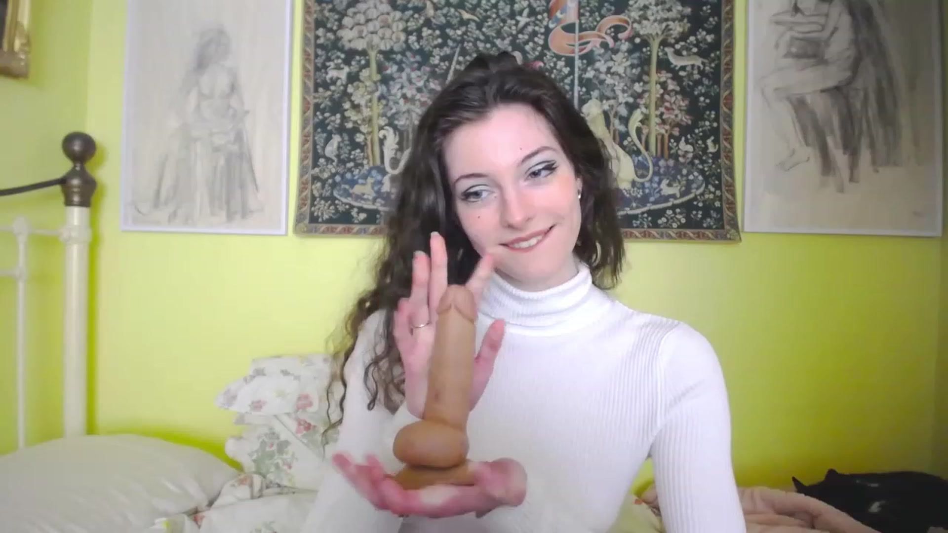 Gallery image thumbnail from viola__'s myfreecams stream on, 05/05/2023, 13:09 image 7 of 20