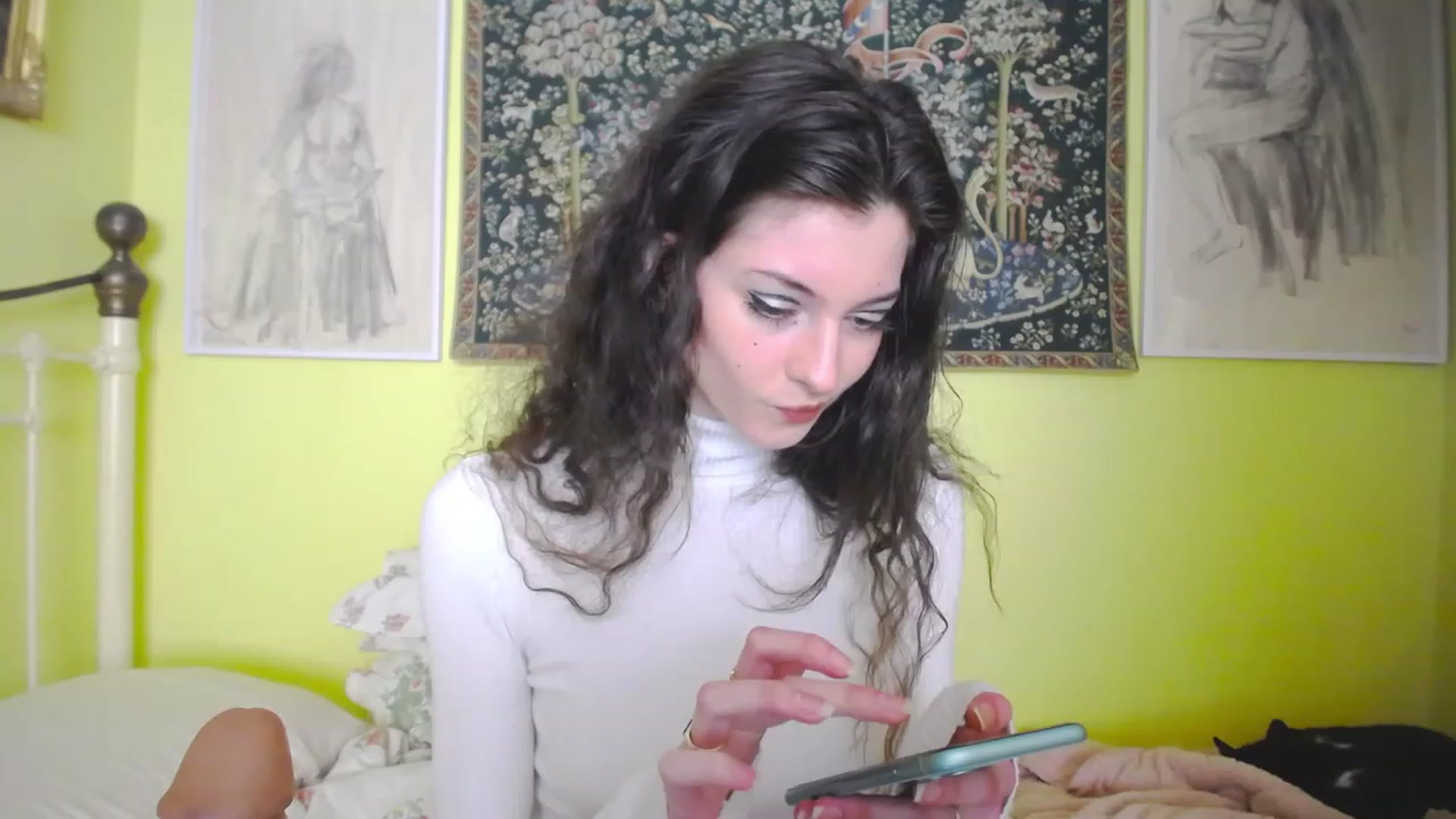 Gallery image thumbnail from viola__'s myfreecams stream on, 05/05/2023, 13:09 image 12 of 20