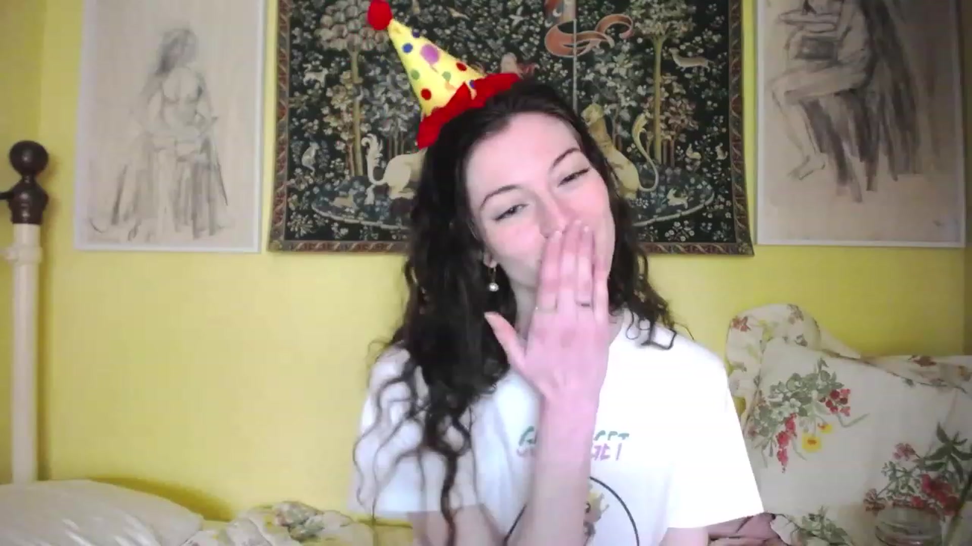 Gallery image thumbnail from viola__'s myfreecams stream on, 05/09/2023, 14:08 image 1 of 20