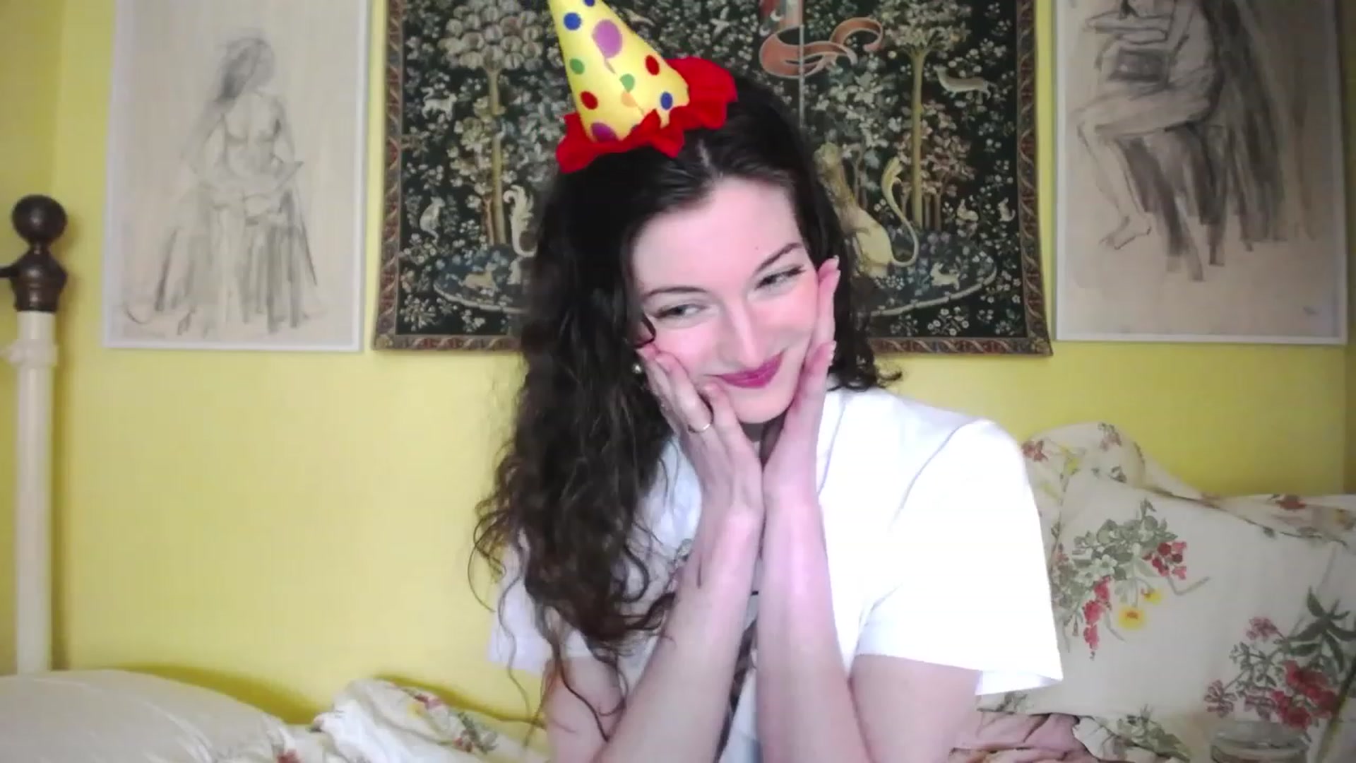 Gallery image thumbnail from viola__'s myfreecams stream on, 05/09/2023, 14:08 image 15 of 20