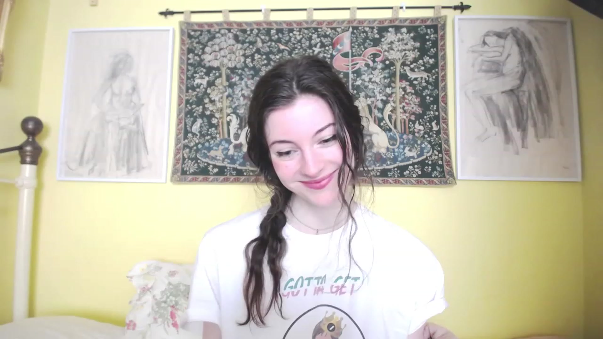 Gallery image thumbnail from viola__'s myfreecams stream on, 05/11/2023, 11:40 image 3 of 20