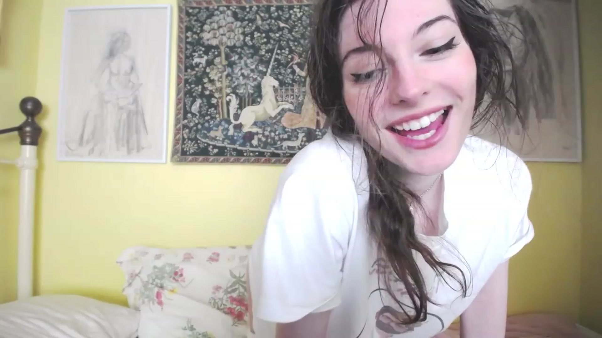 Gallery image thumbnail from viola__'s myfreecams stream on, 05/11/2023, 11:40 image 17 of 20