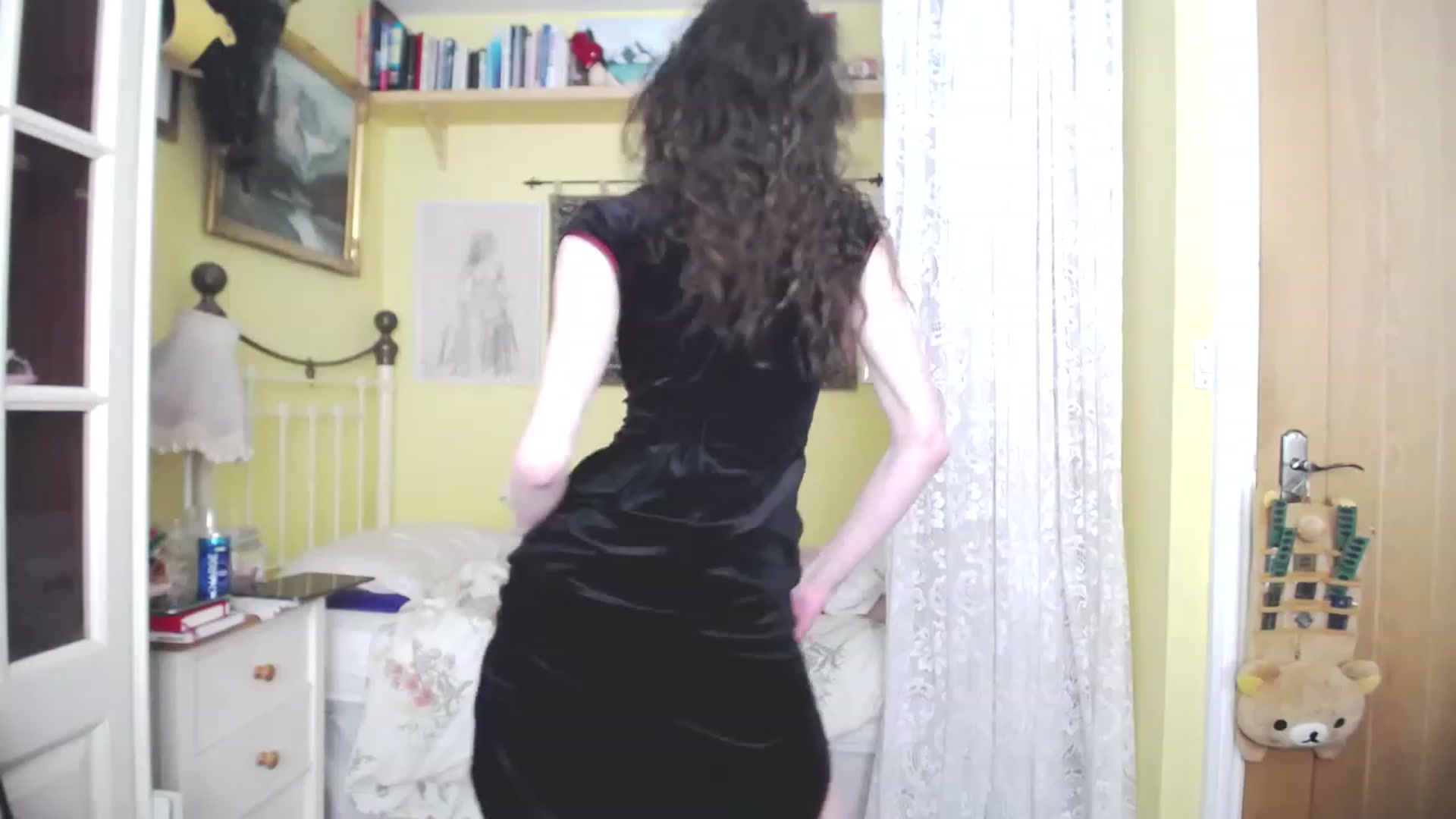 Gallery image thumbnail from viola__'s myfreecams stream on, 05/11/2023, 13:52 image 14 of 20