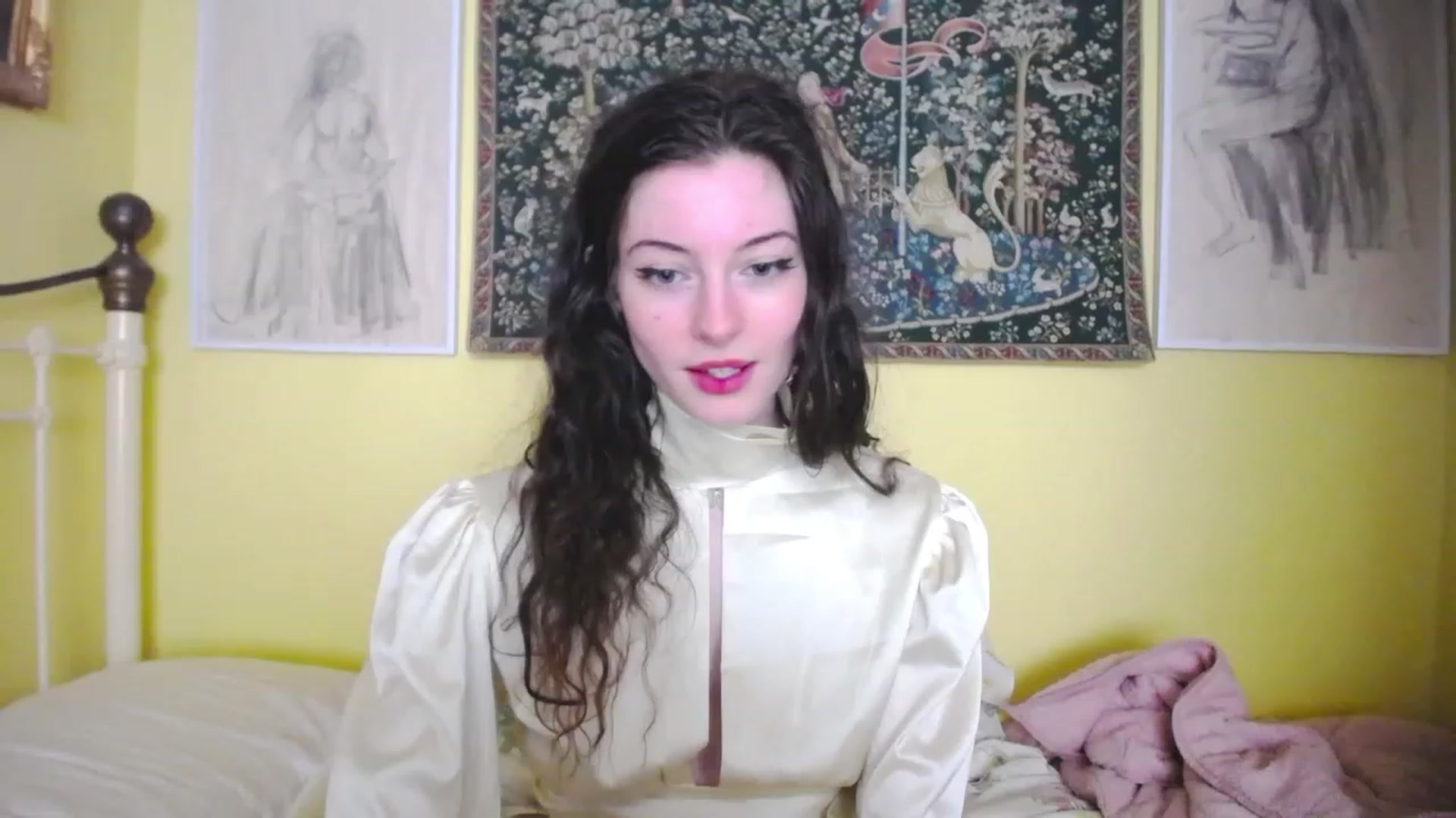 Gallery image thumbnail from viola__'s myfreecams stream on, 05/12/2023, 10:53 image 4 of 20