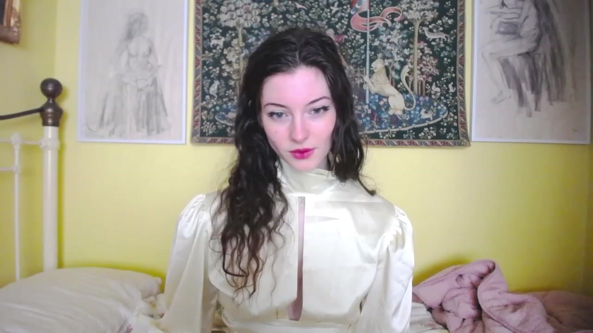 Gallery image thumbnail from viola__'s myfreecams stream on, 05/12/2023, 10:53 image 3 of 20