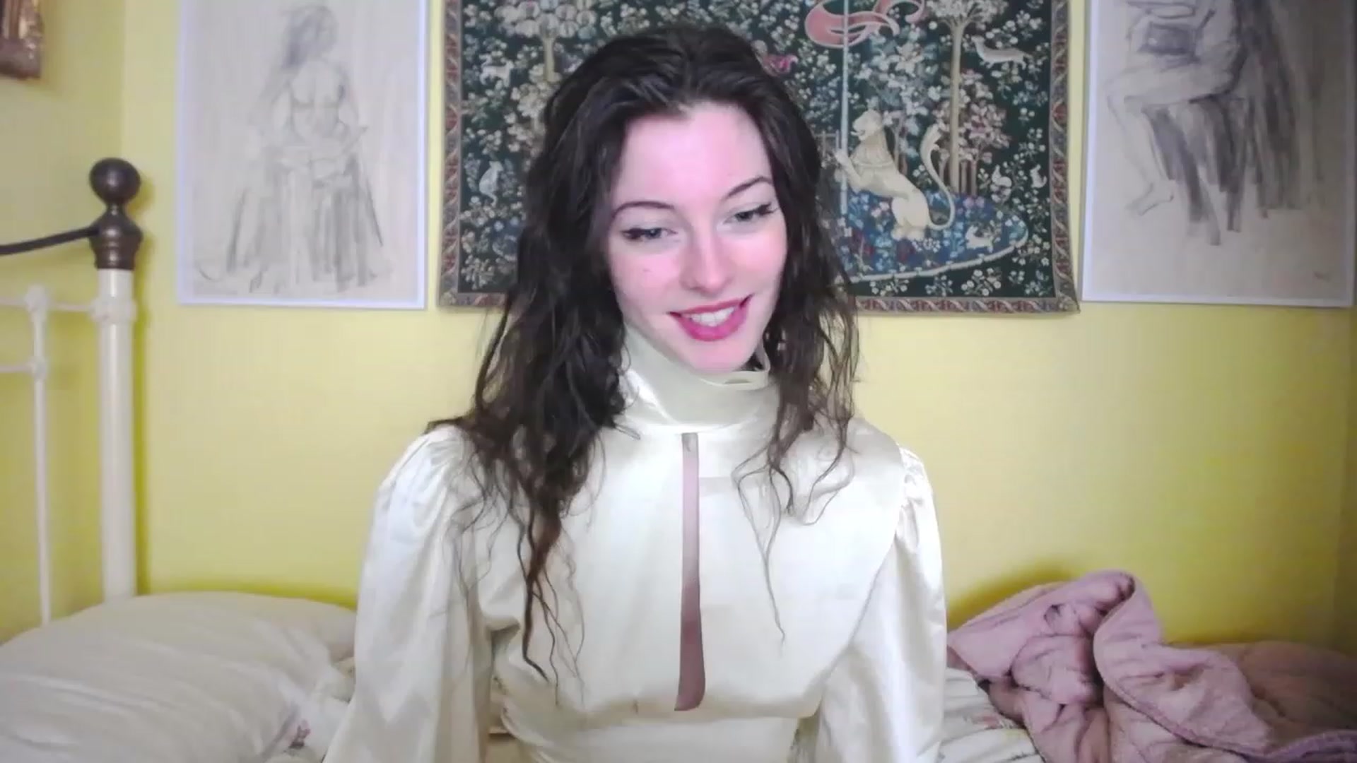 Gallery image thumbnail from viola__'s myfreecams stream on, 05/12/2023, 10:53 image 6 of 20