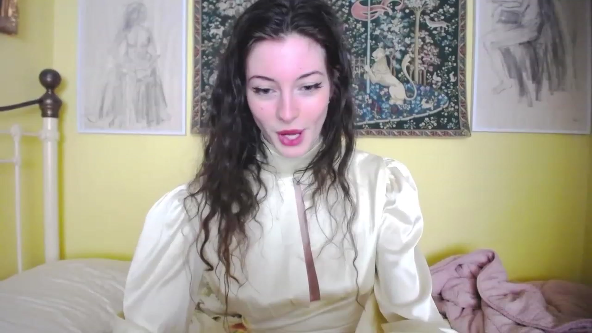 Gallery image thumbnail from viola__'s myfreecams stream on, 05/12/2023, 10:53 image 18 of 20