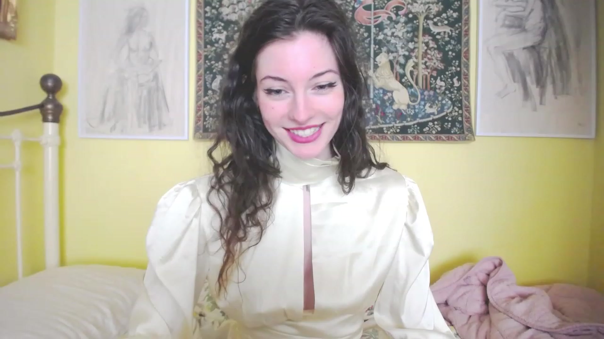 Gallery image thumbnail from viola__'s myfreecams stream on, 05/12/2023, 12:31 image 1 of 20