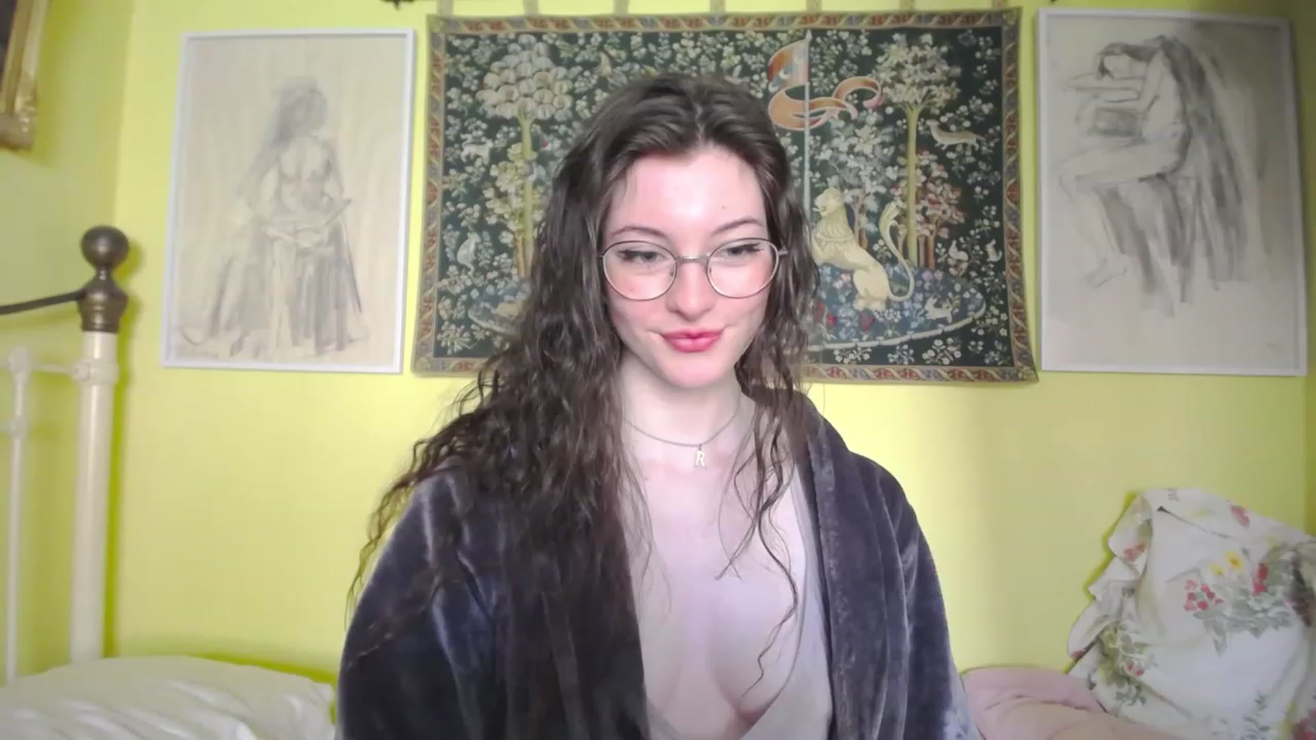 Gallery image thumbnail from viola__'s myfreecams stream on, 05/17/2023, 11:48 image 10 of 20