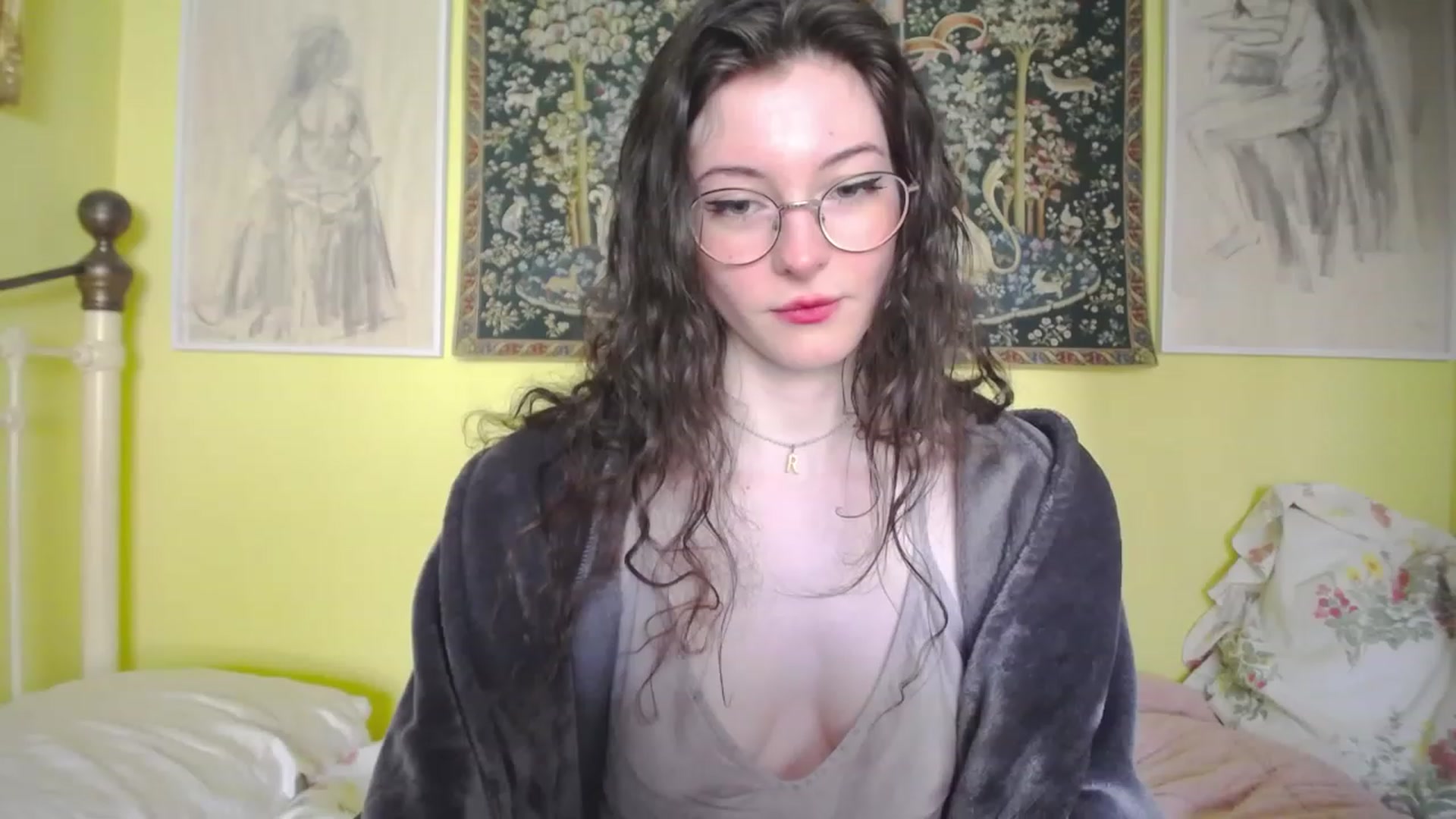 Gallery image thumbnail from viola__'s myfreecams stream on, 05/17/2023, 11:48 image 4 of 20