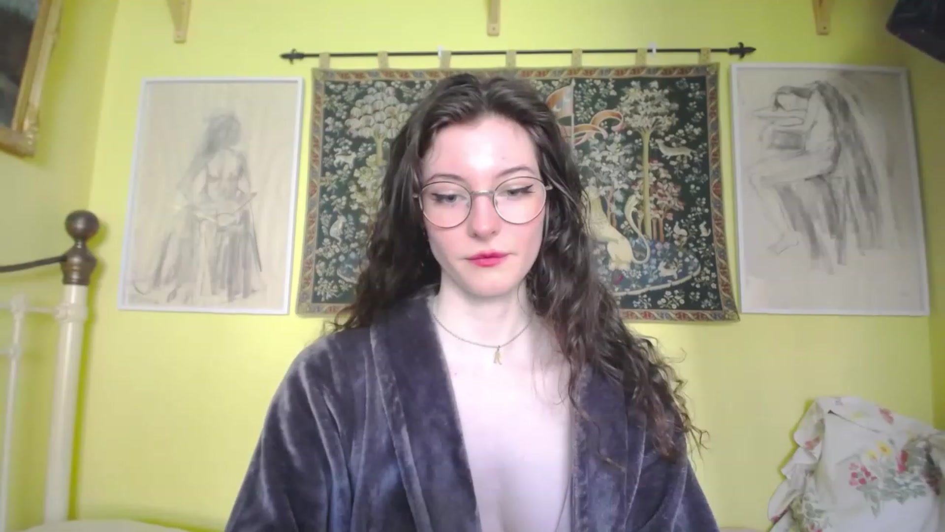 Gallery image thumbnail from viola__'s myfreecams stream on, 05/17/2023, 11:48 image 13 of 20