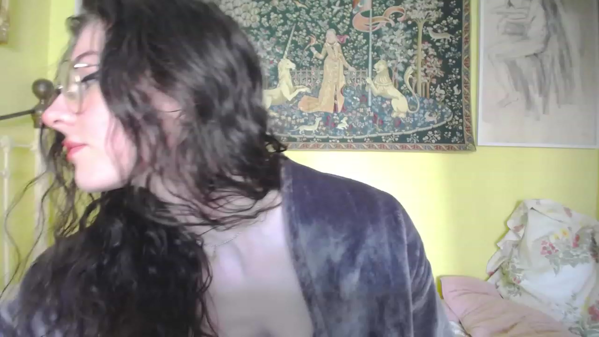 Gallery image thumbnail from viola__'s myfreecams stream on, 05/17/2023, 11:48 image 2 of 20