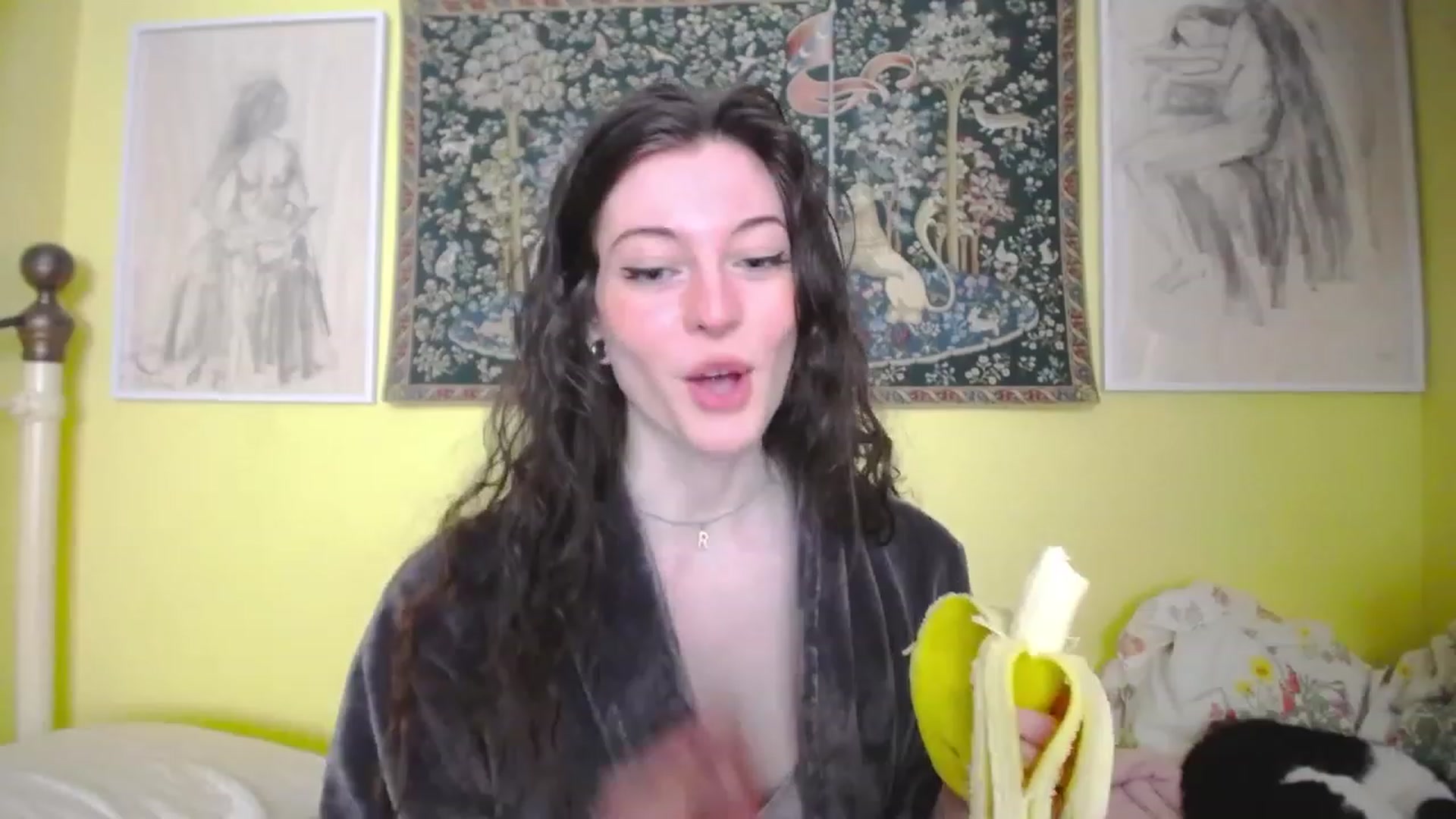 Gallery image thumbnail from viola__'s myfreecams stream on, 05/18/2023, 11:09 image 4 of 20