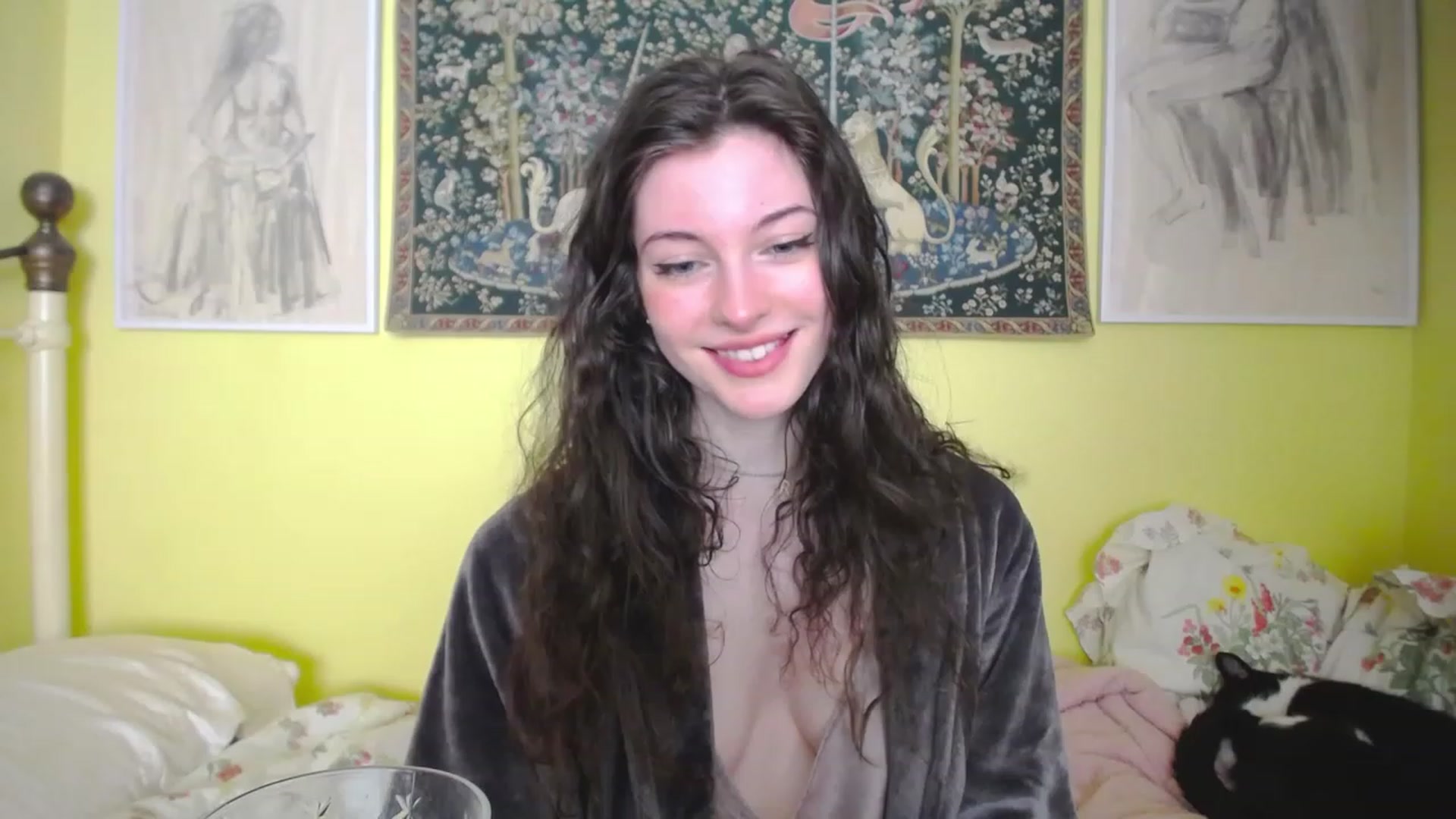 Gallery image thumbnail from viola__'s myfreecams stream on, 05/18/2023, 11:45 image 17 of 20